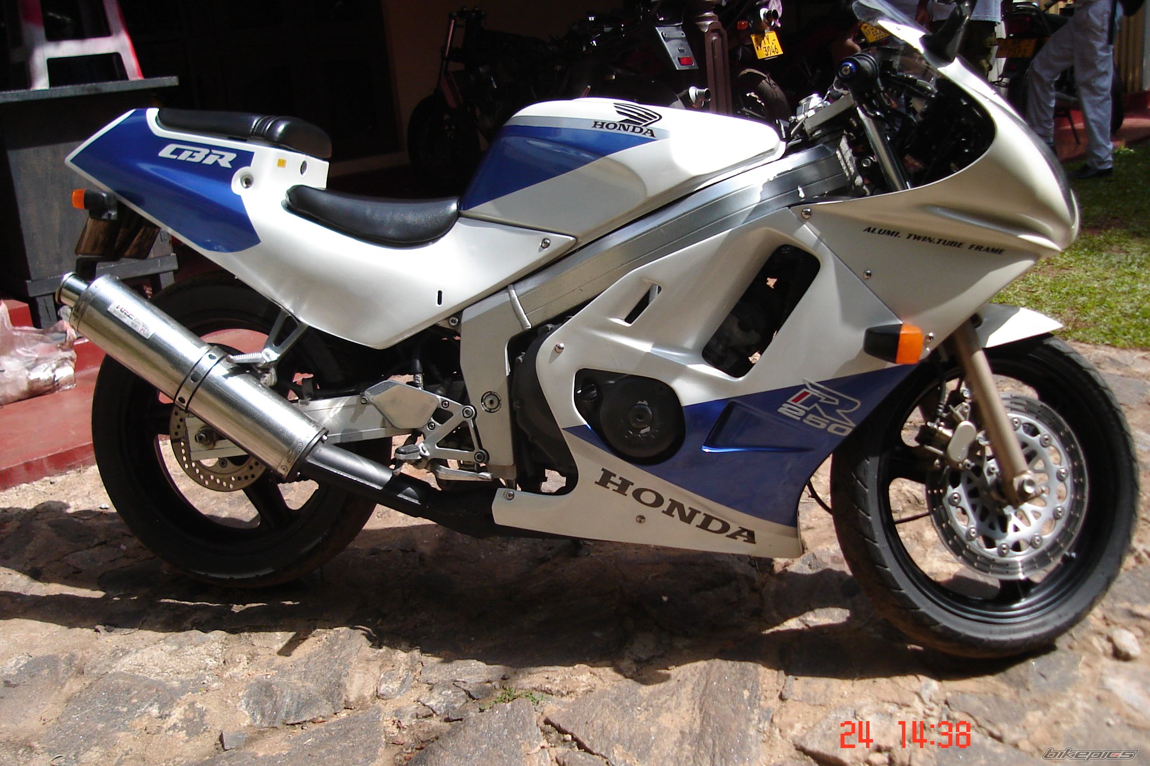 Photo 1738585