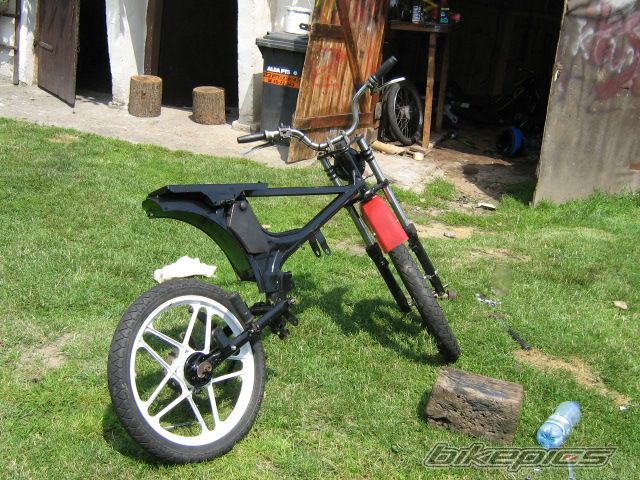 Photo 1738781