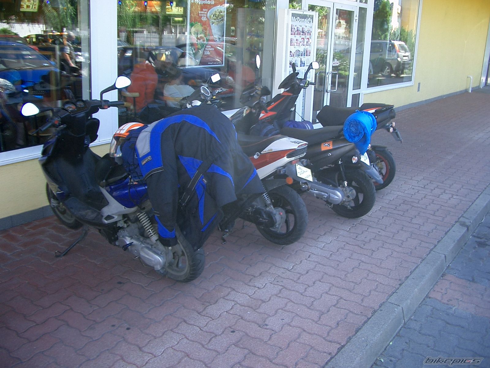 Photo 1739090