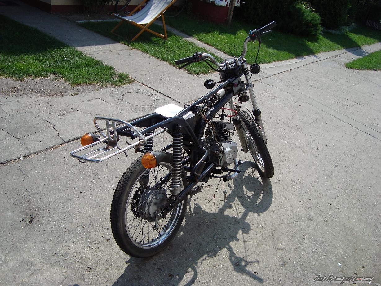 Photo 1739174