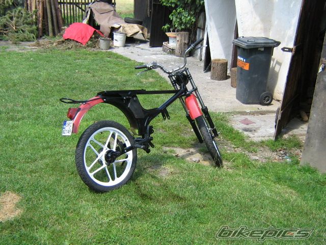 Photo 1740480