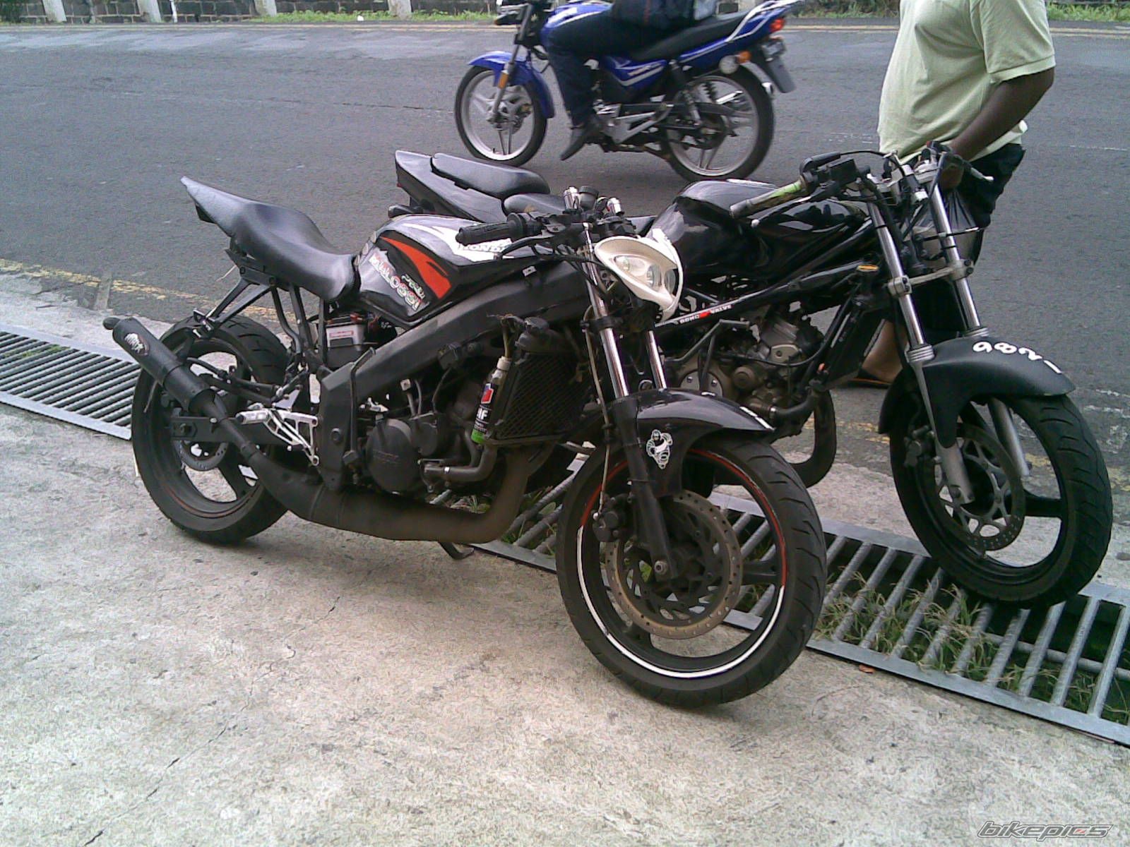Bike Photo 1741463