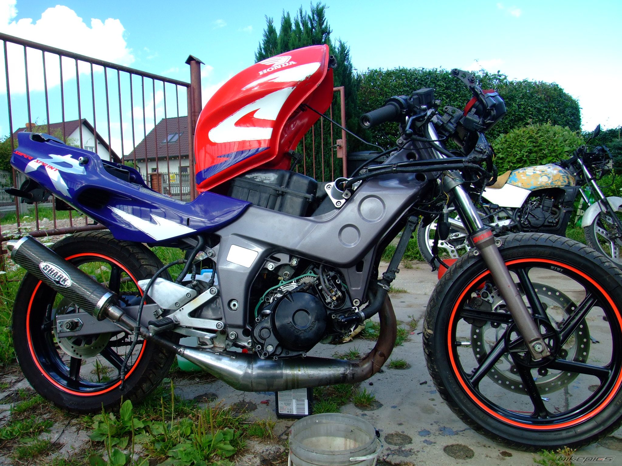 Photo 1742315