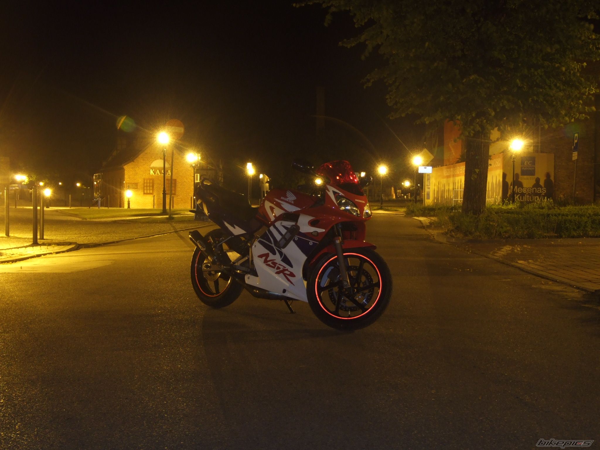 Photo 1742330