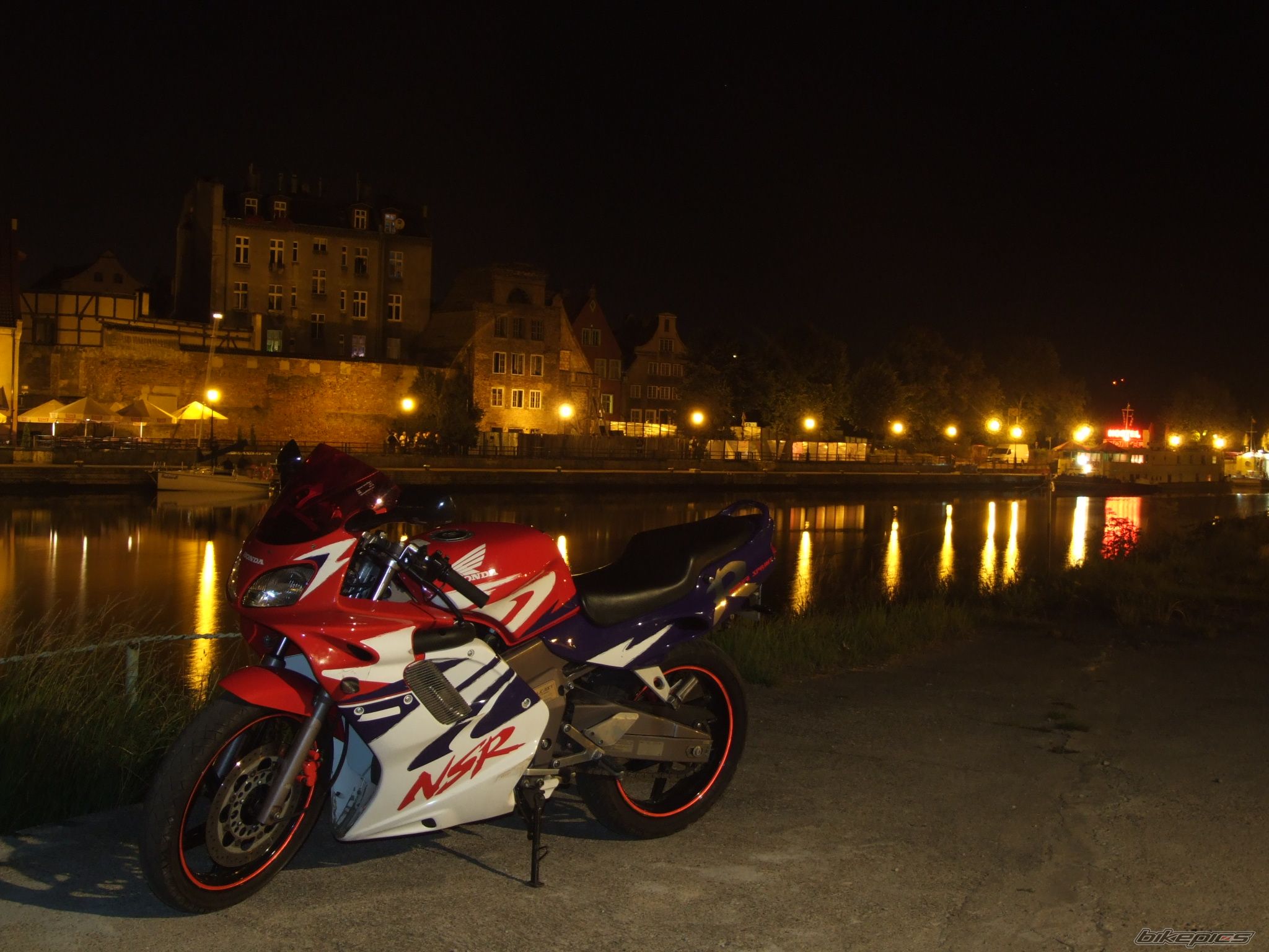 Photo 1742336