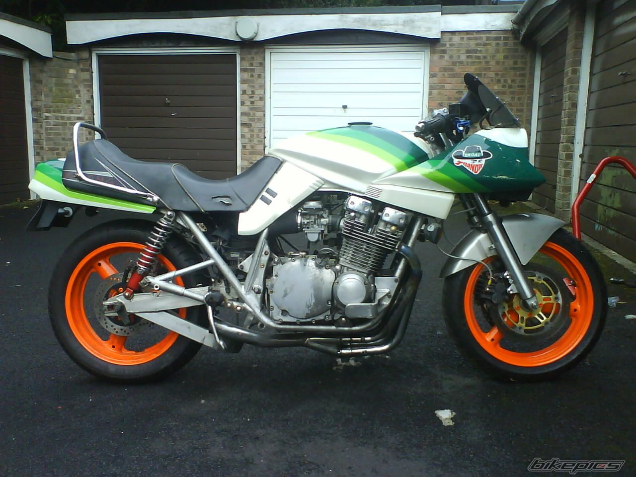 Photo 1742698