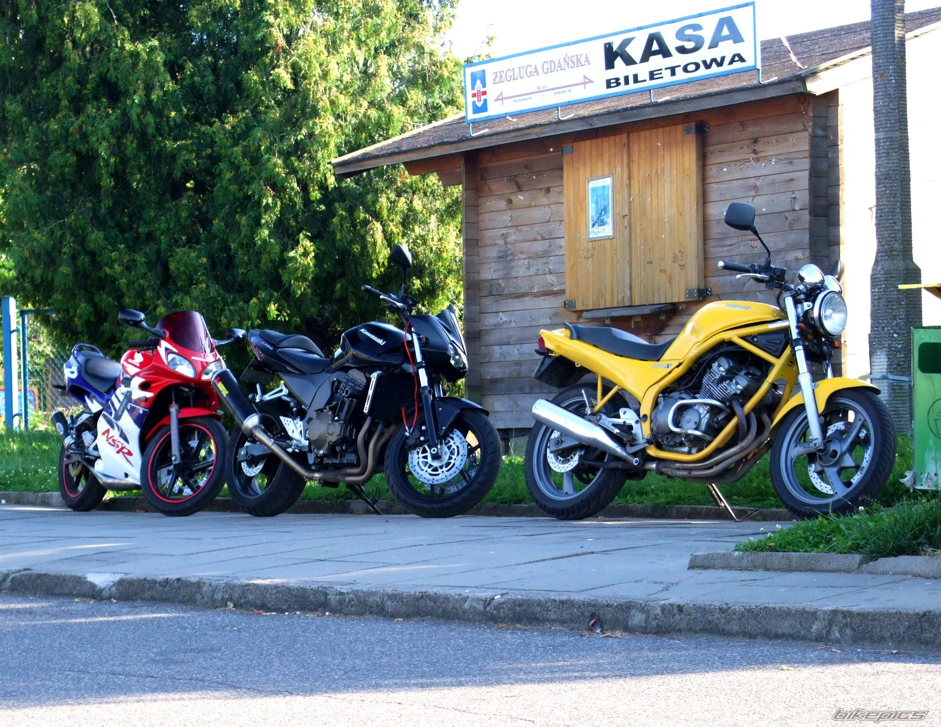 Bike Photo 1742744