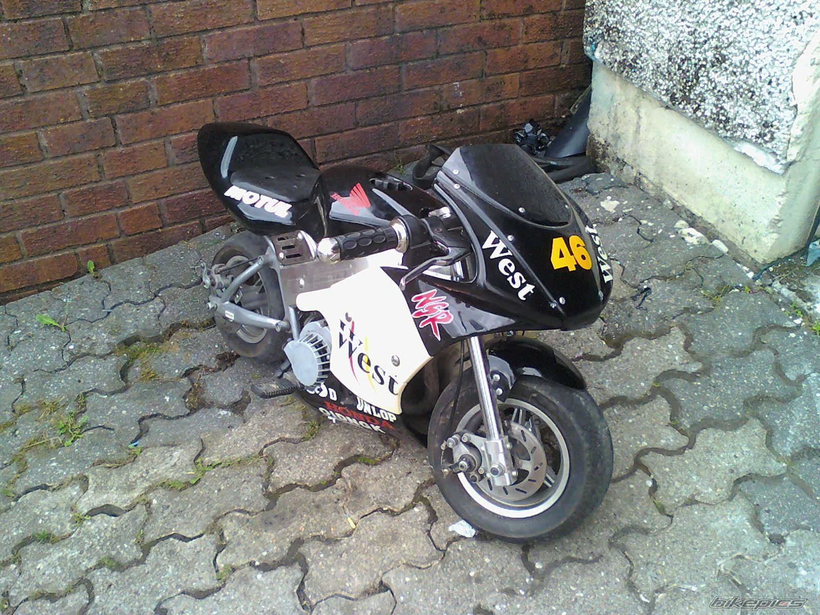 Photo 1742818
