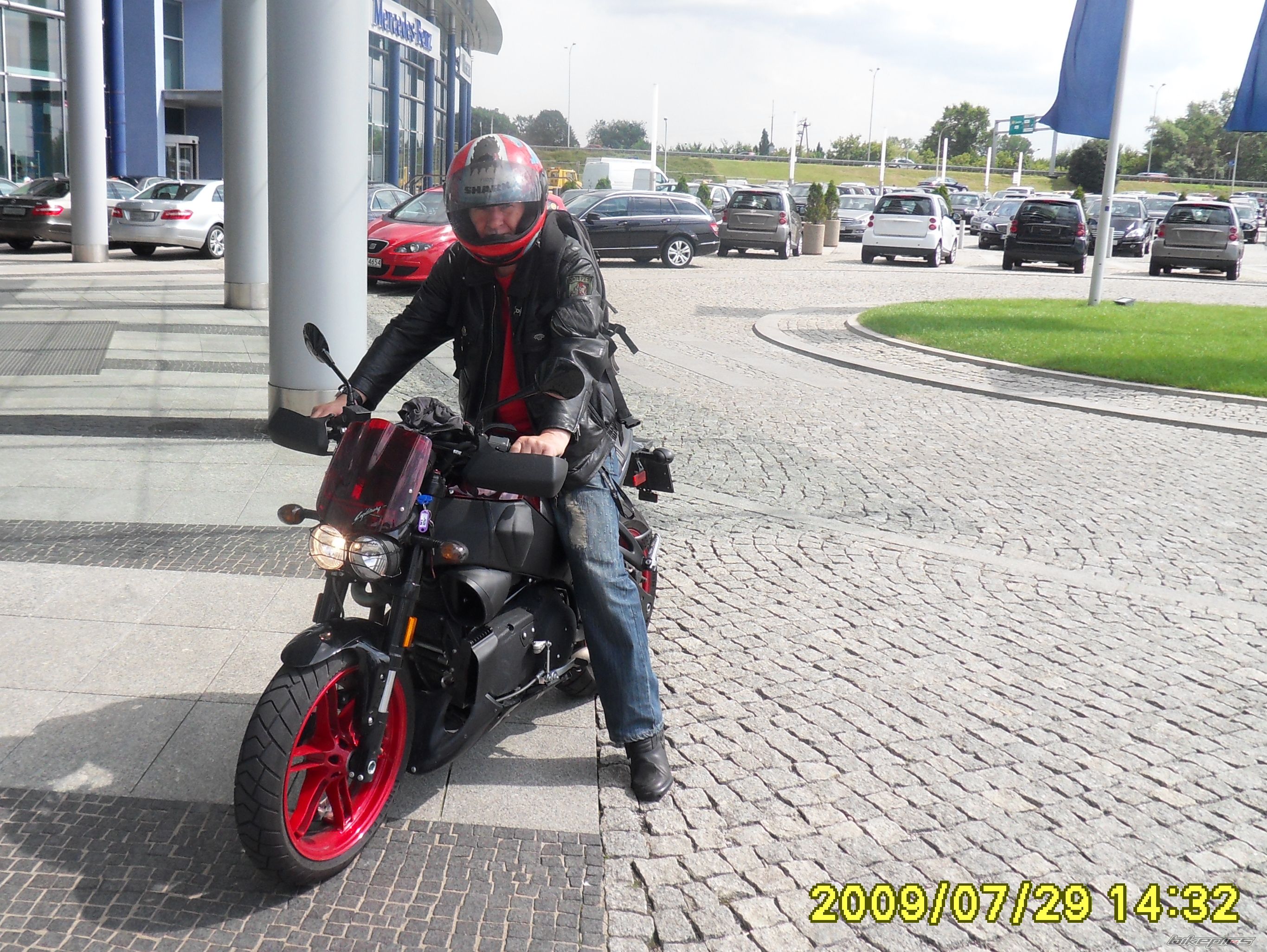 Photo 1742882
