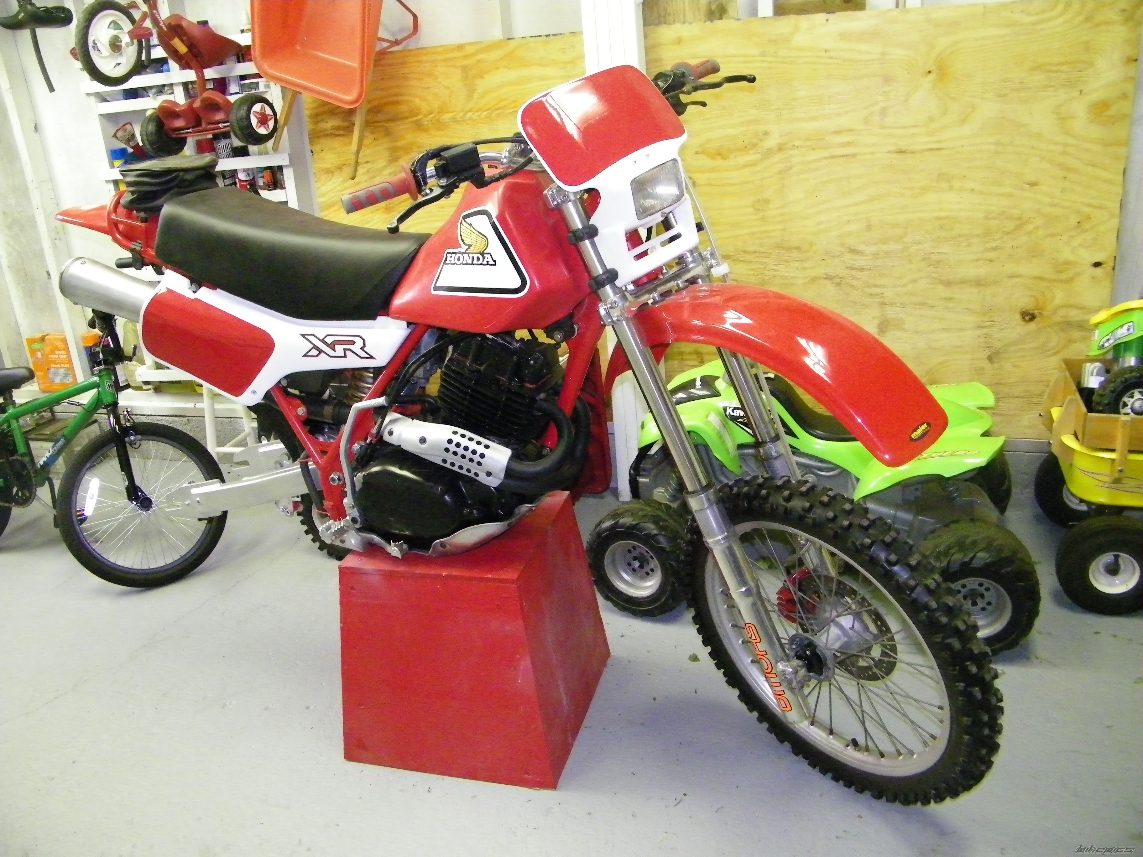 Photo 1743797