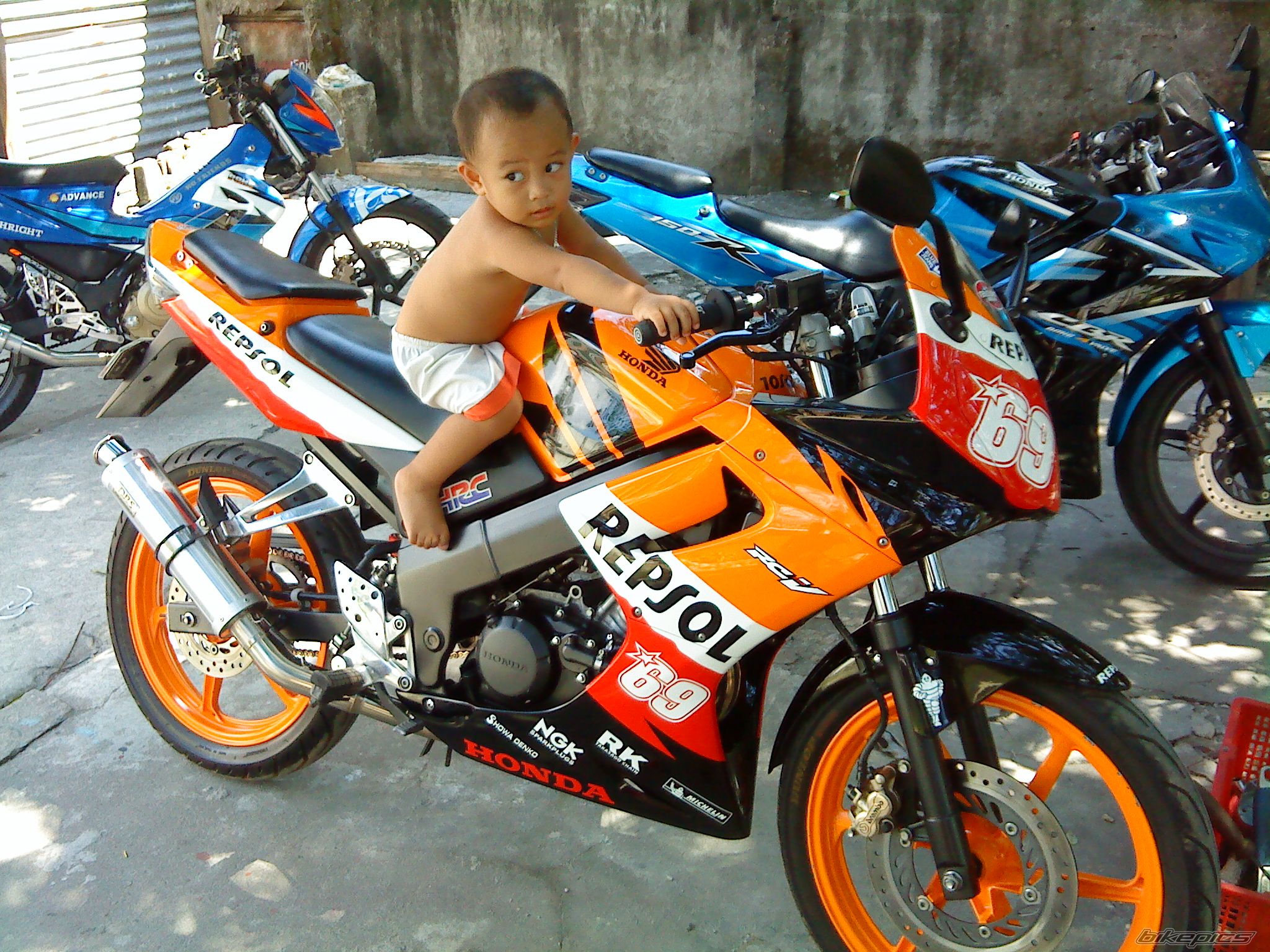 Photo 1743878