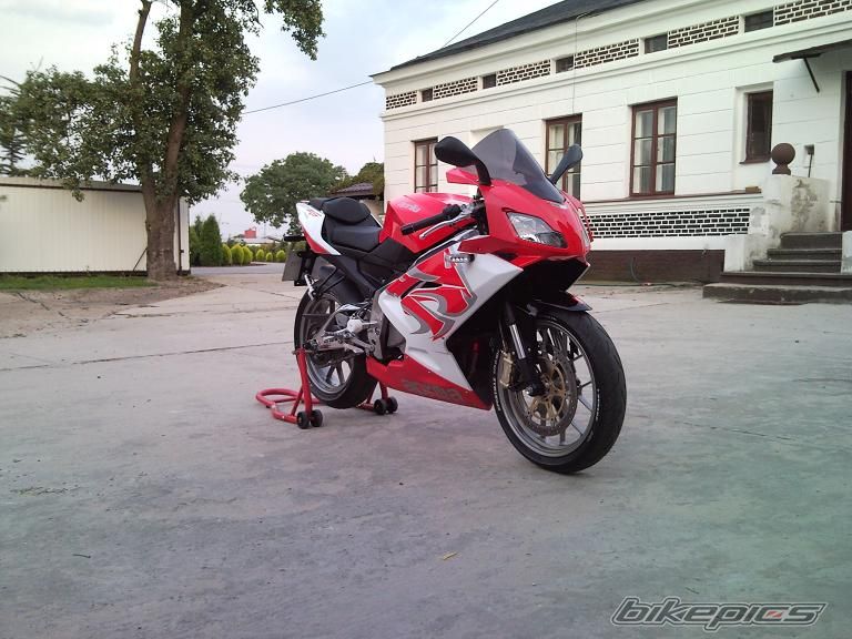 Photo 1744179