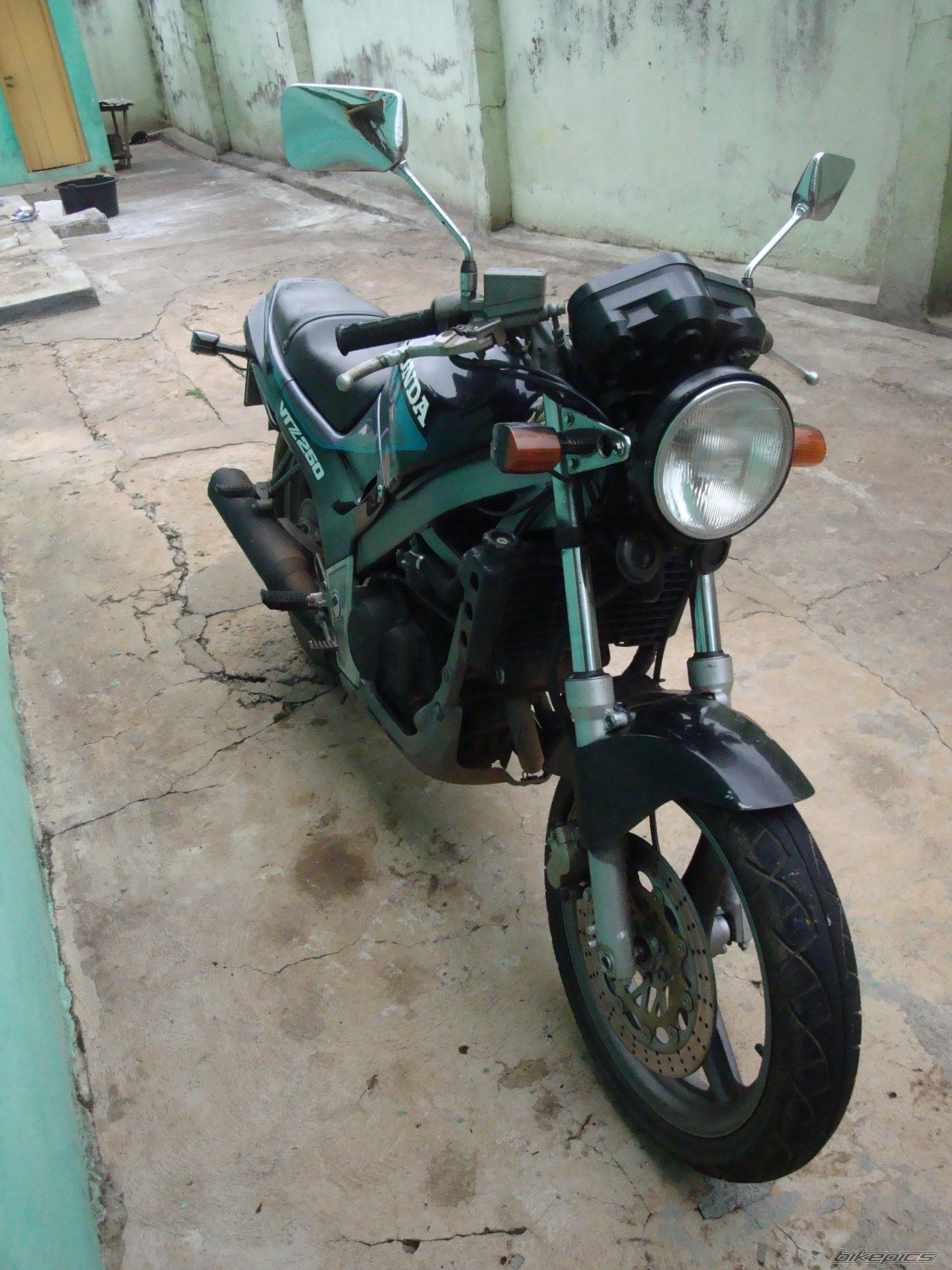 Bike Photo 1744397
