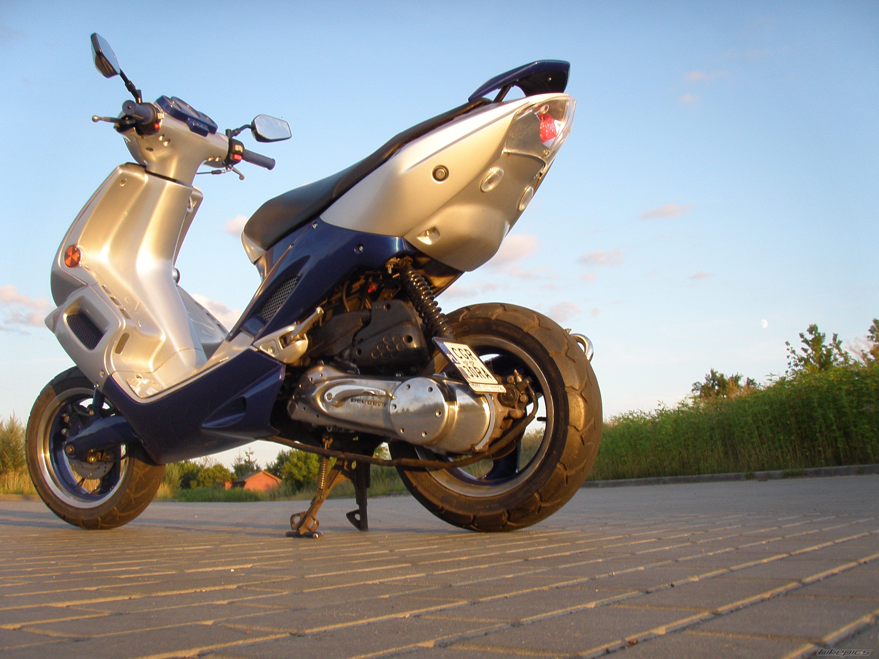 Bike Photo 1744522