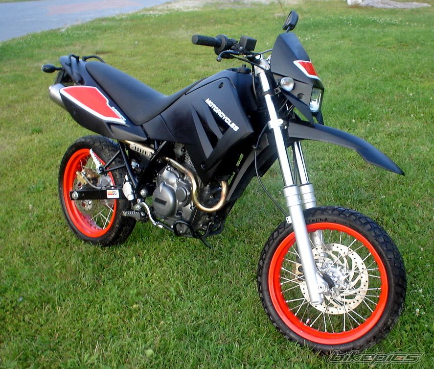 Photo 1744656