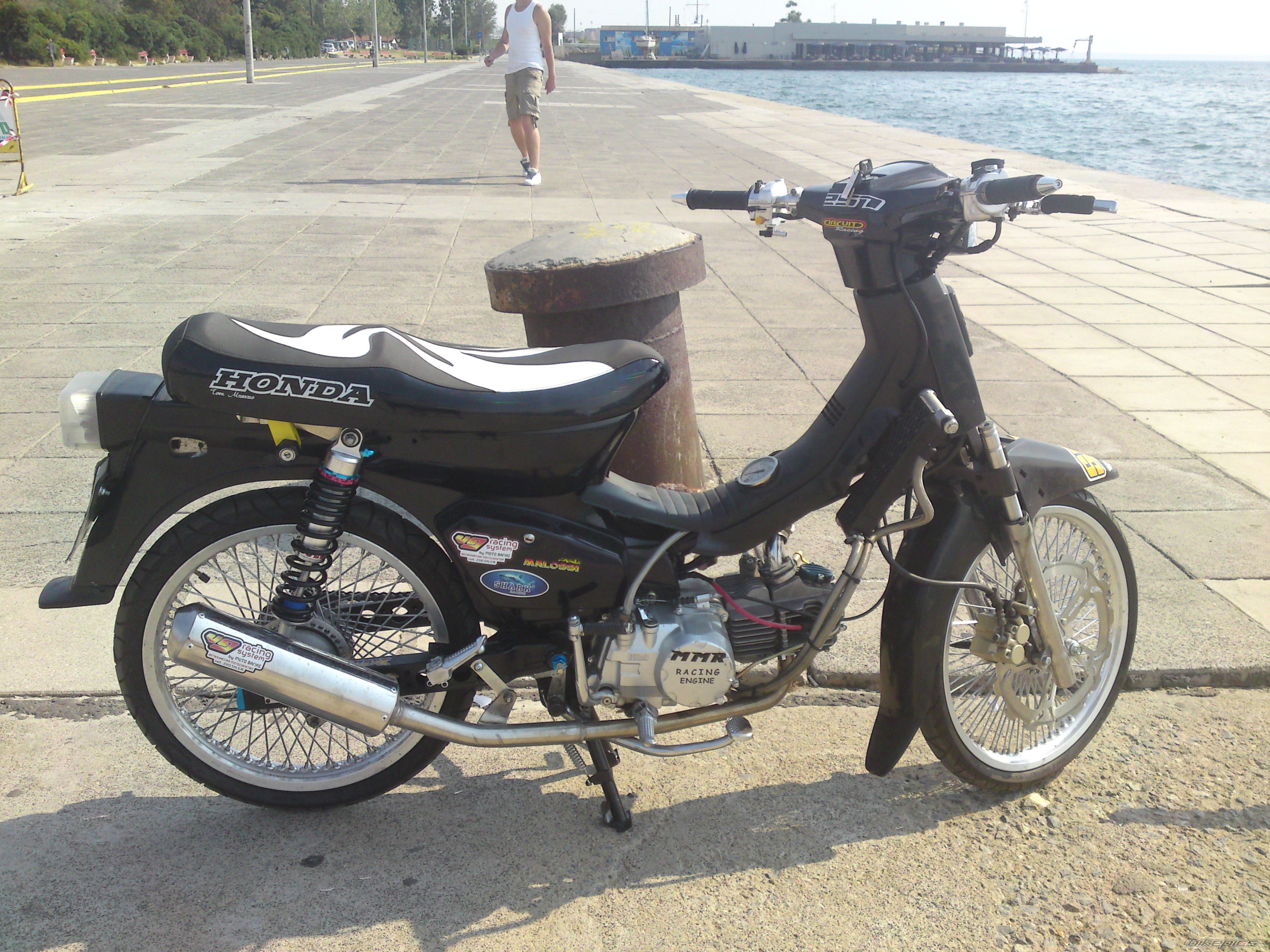 Photo 1744709