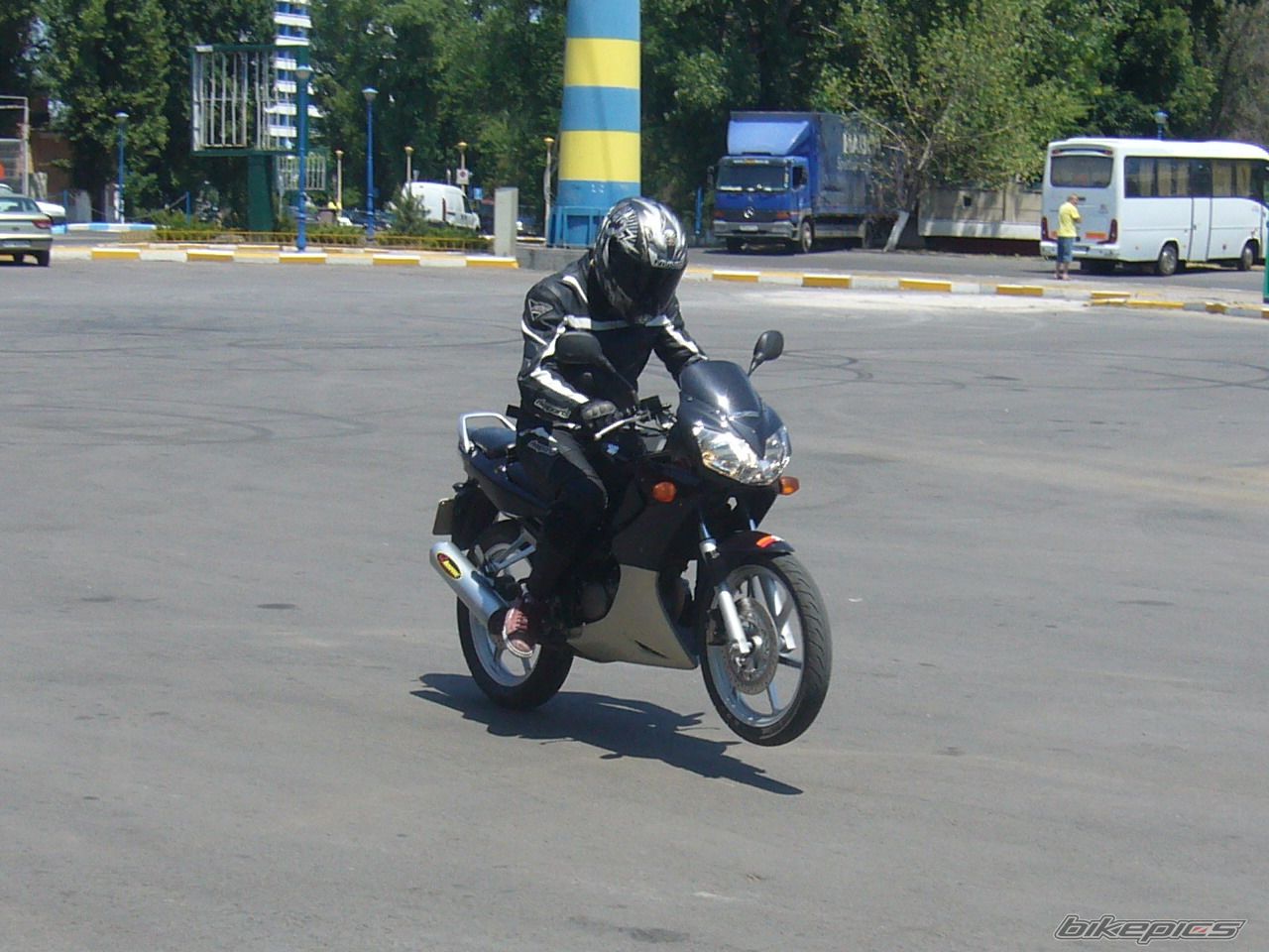 Bike Photo 1744810