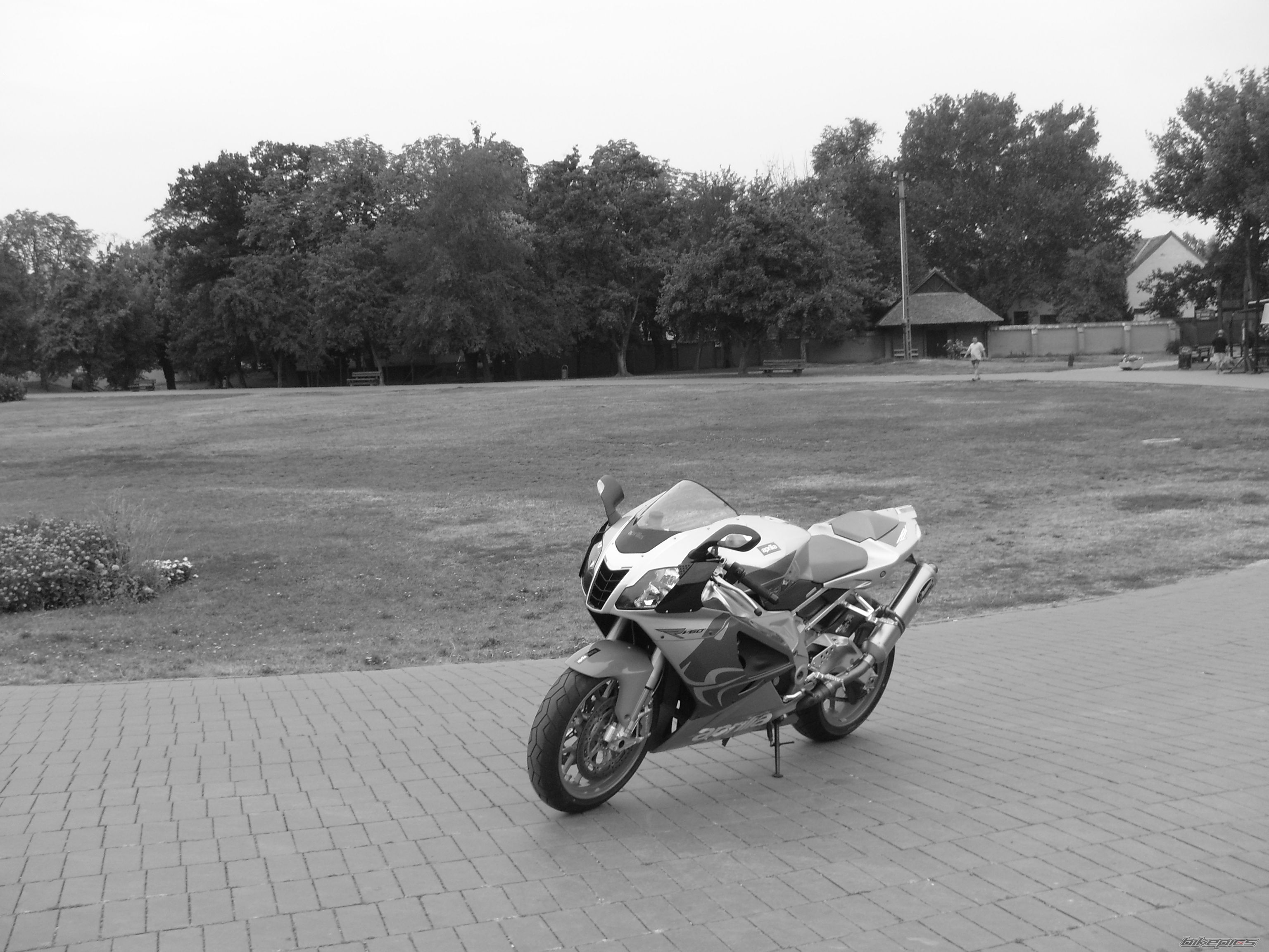 Bike Photo 1745079