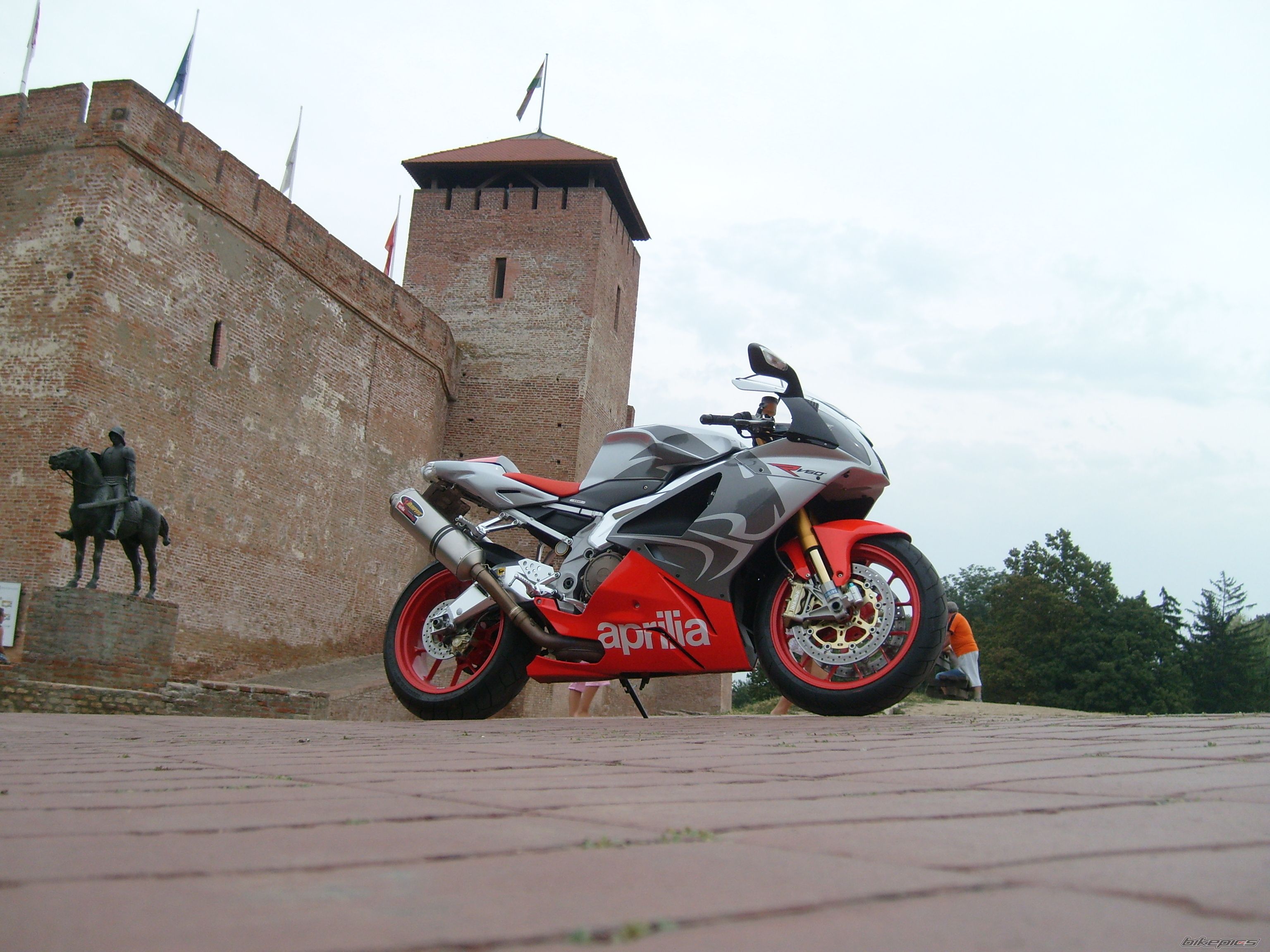Bike Photo 1745090