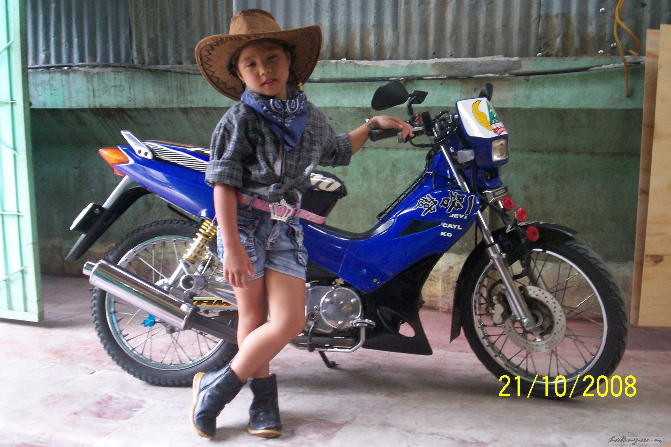 Bike Photo 1748810