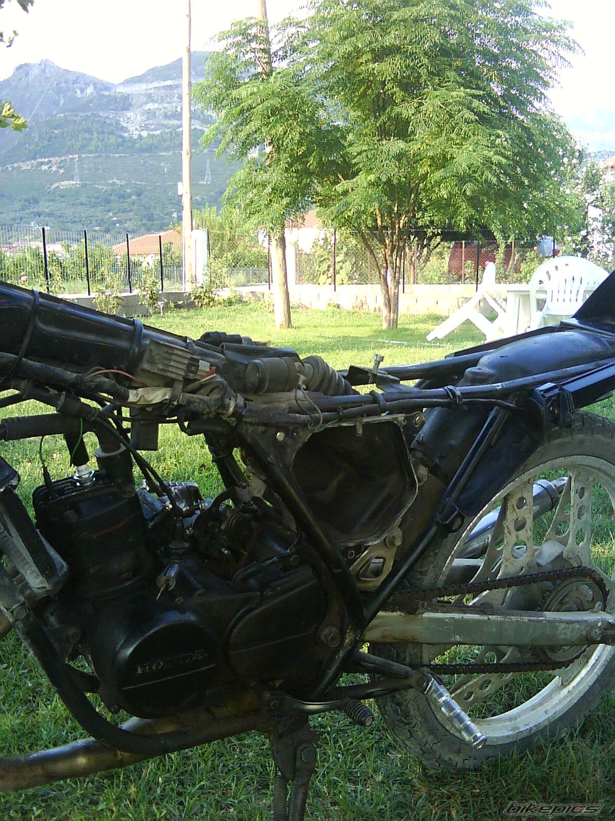 Photo 1748896