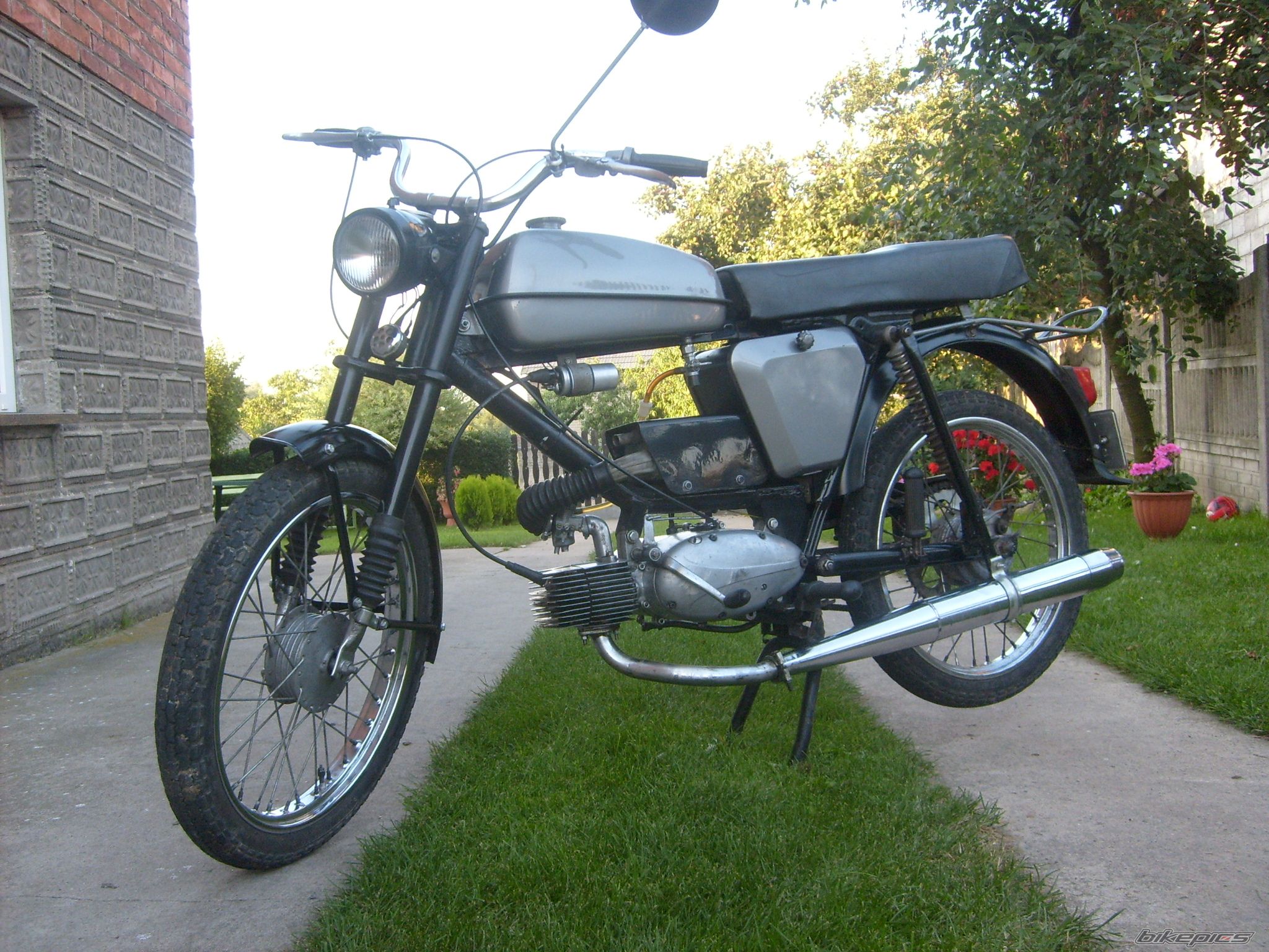Bike Photo 1749335