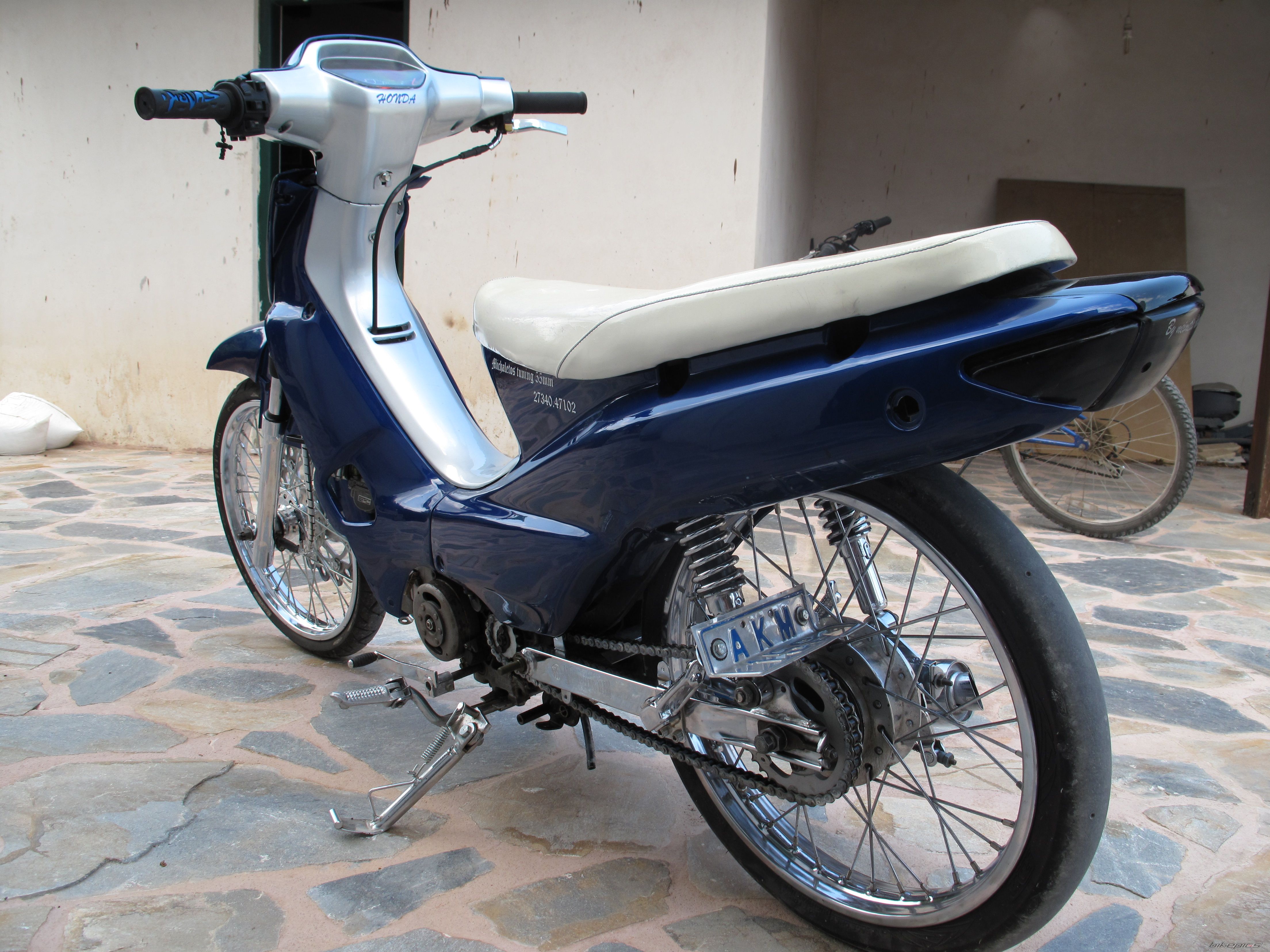 Bike Photo 1749882