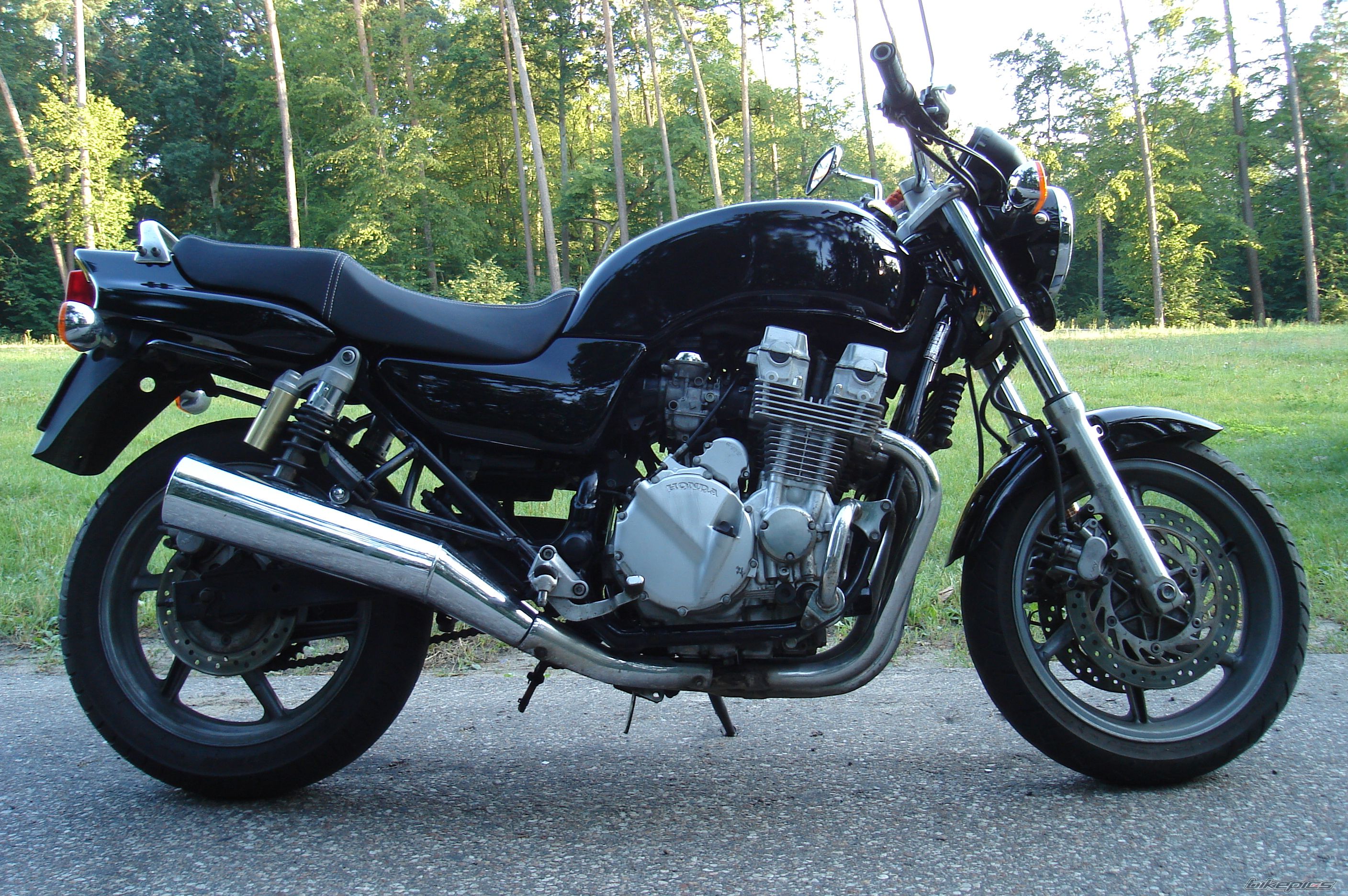 Bike Photo 1750096