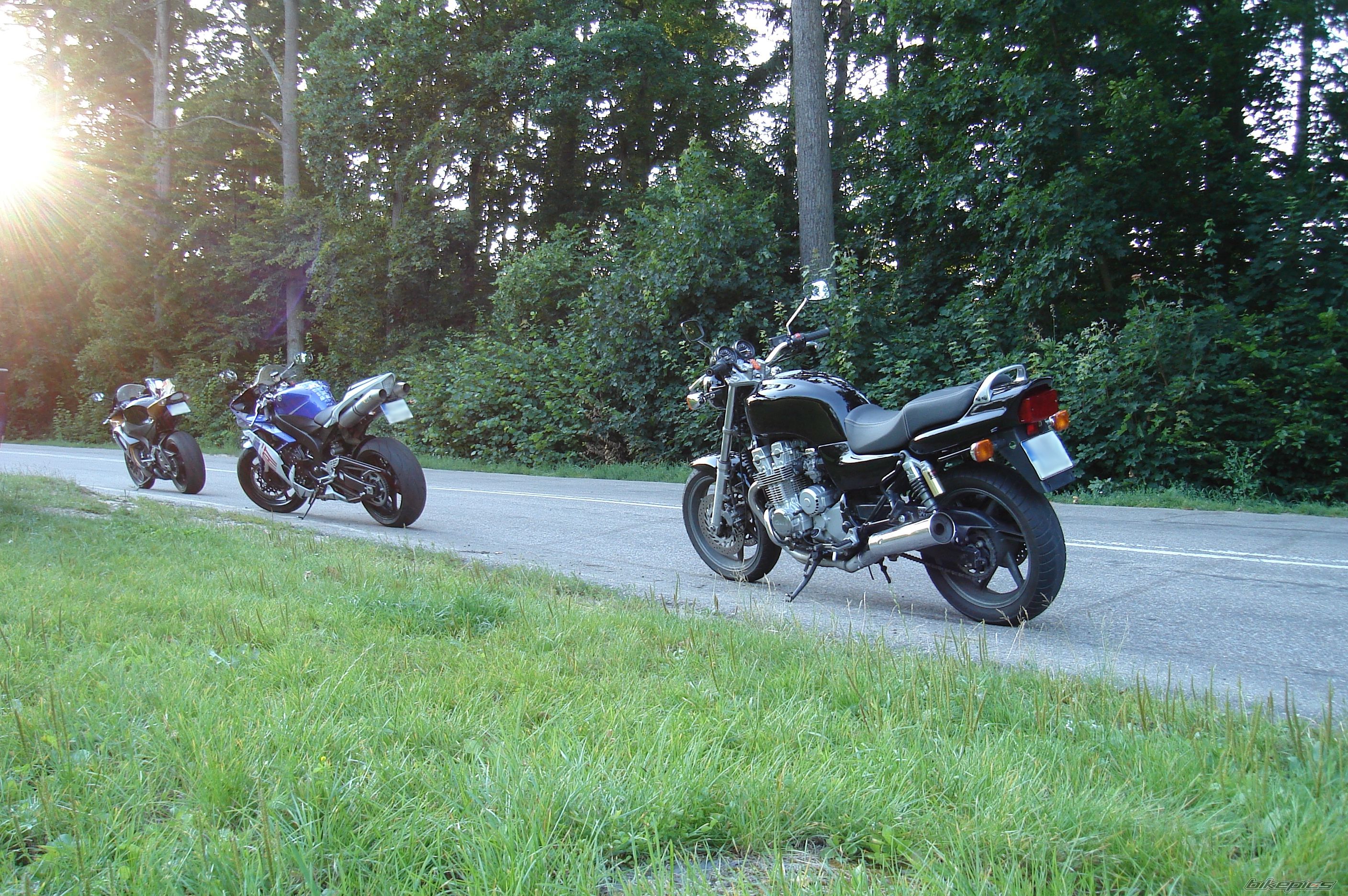Bike Photo 1750098