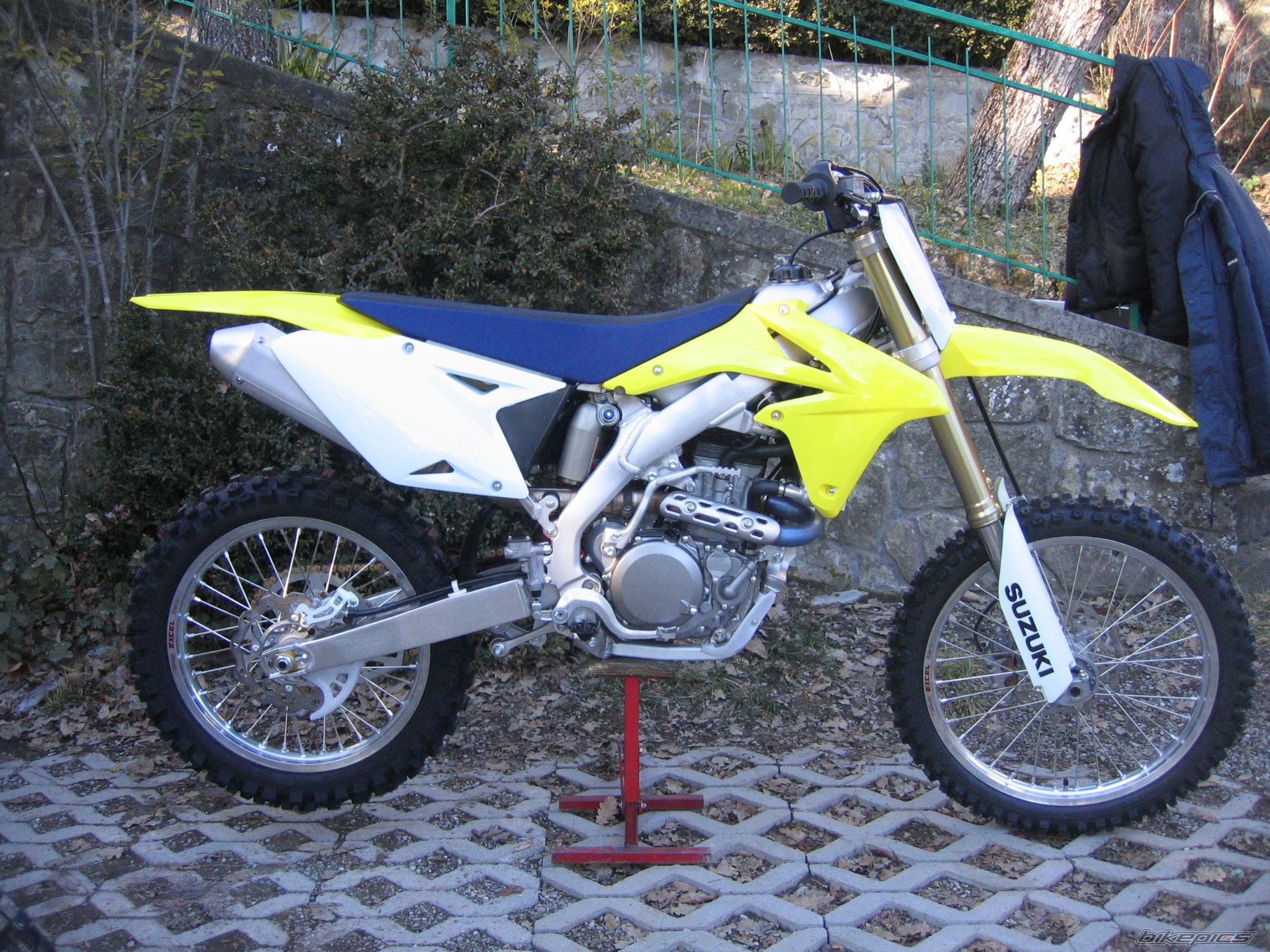 Bike Photo 1750100