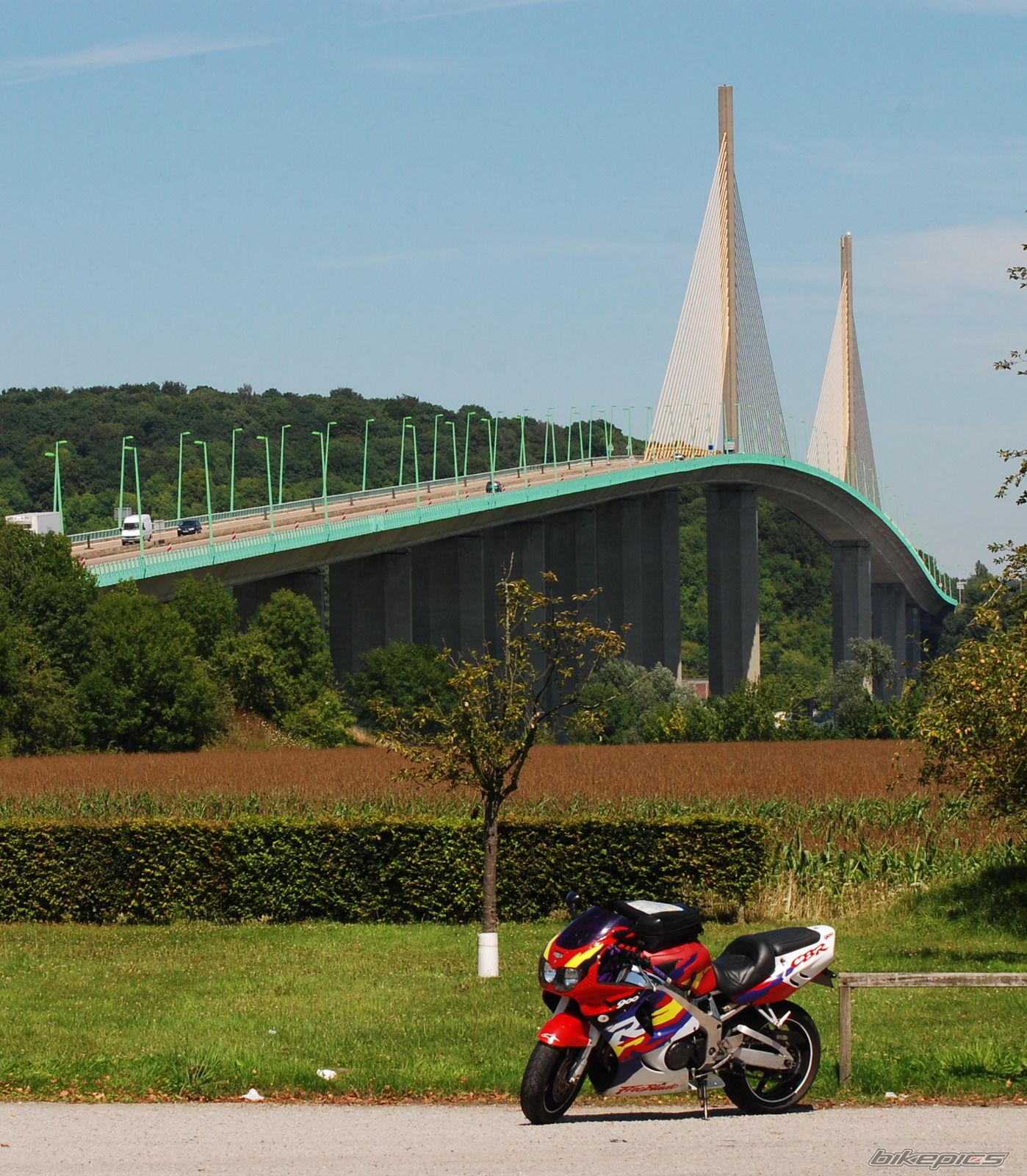 Bike Photo 1750351