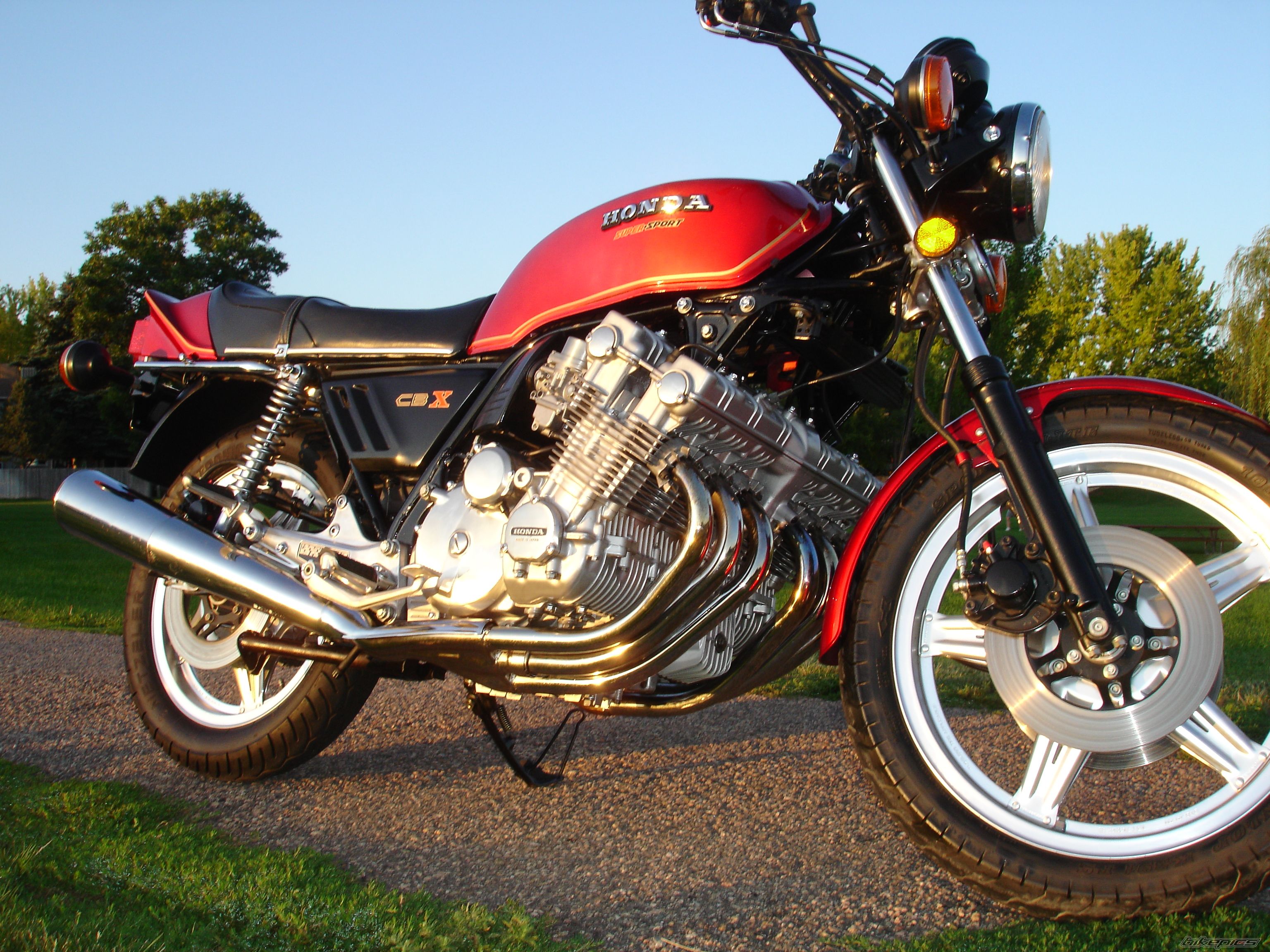 Bike Photo 1752796