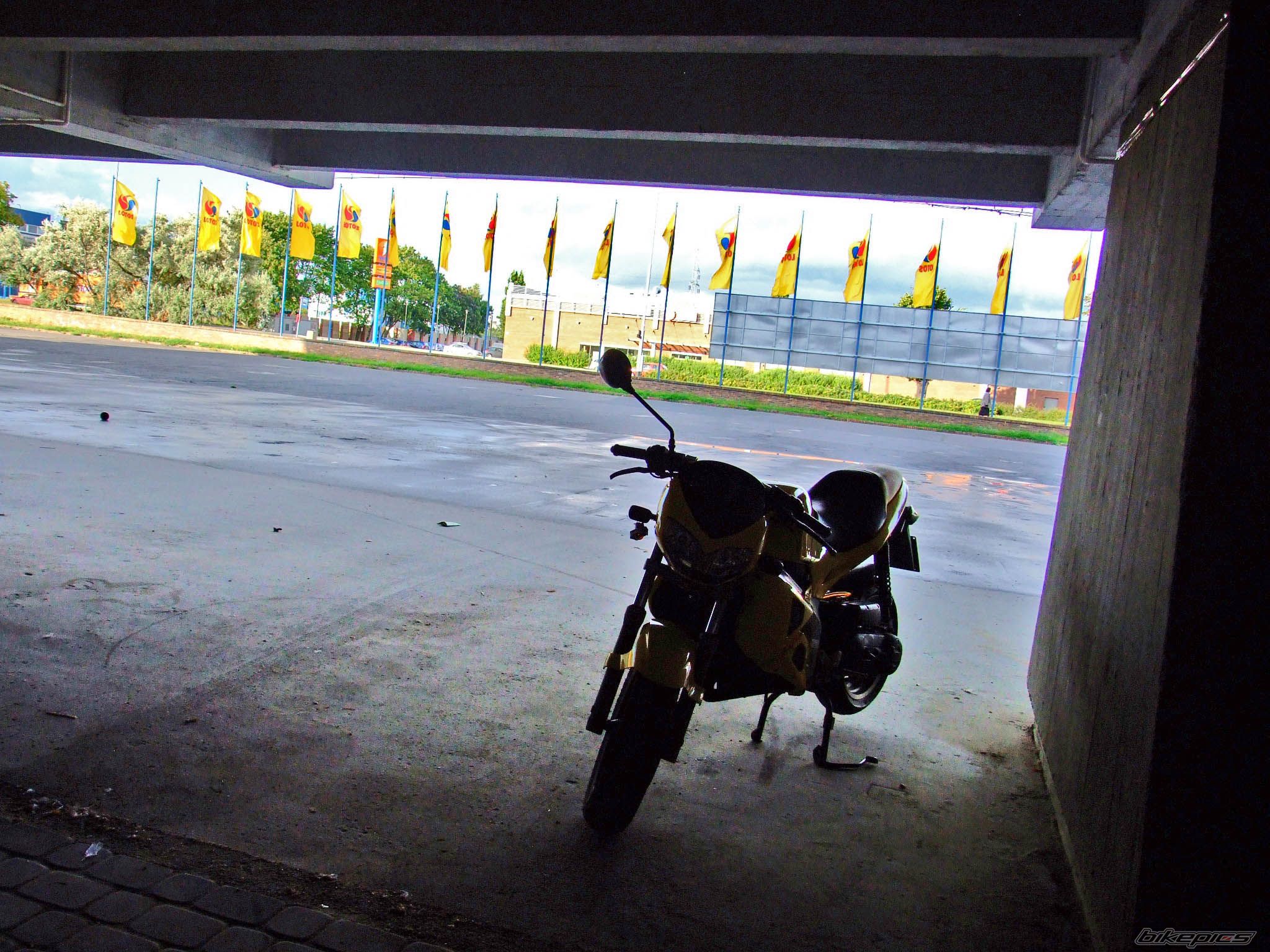 Bike Photo 1753674