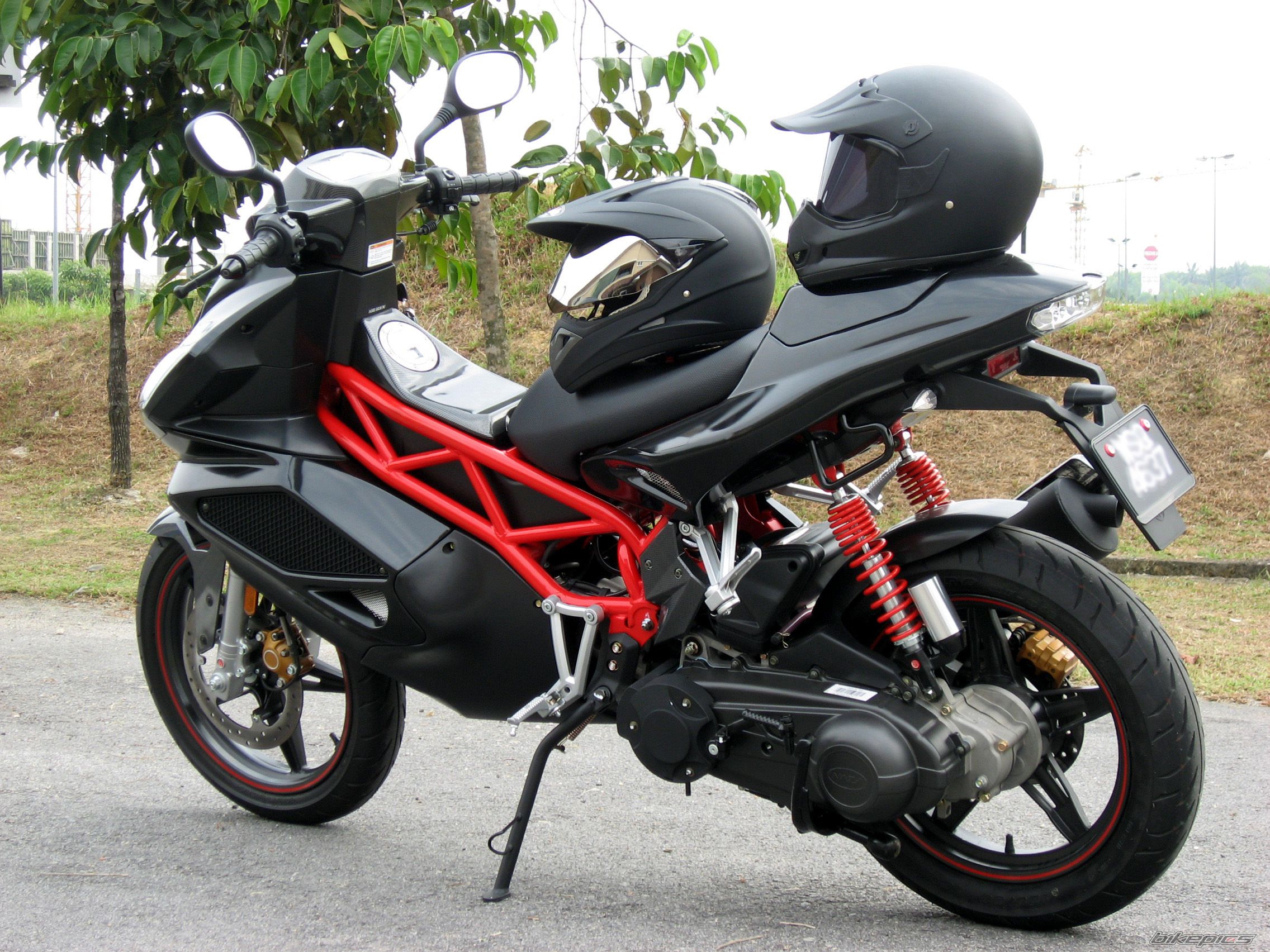 Bike Photo 1754185