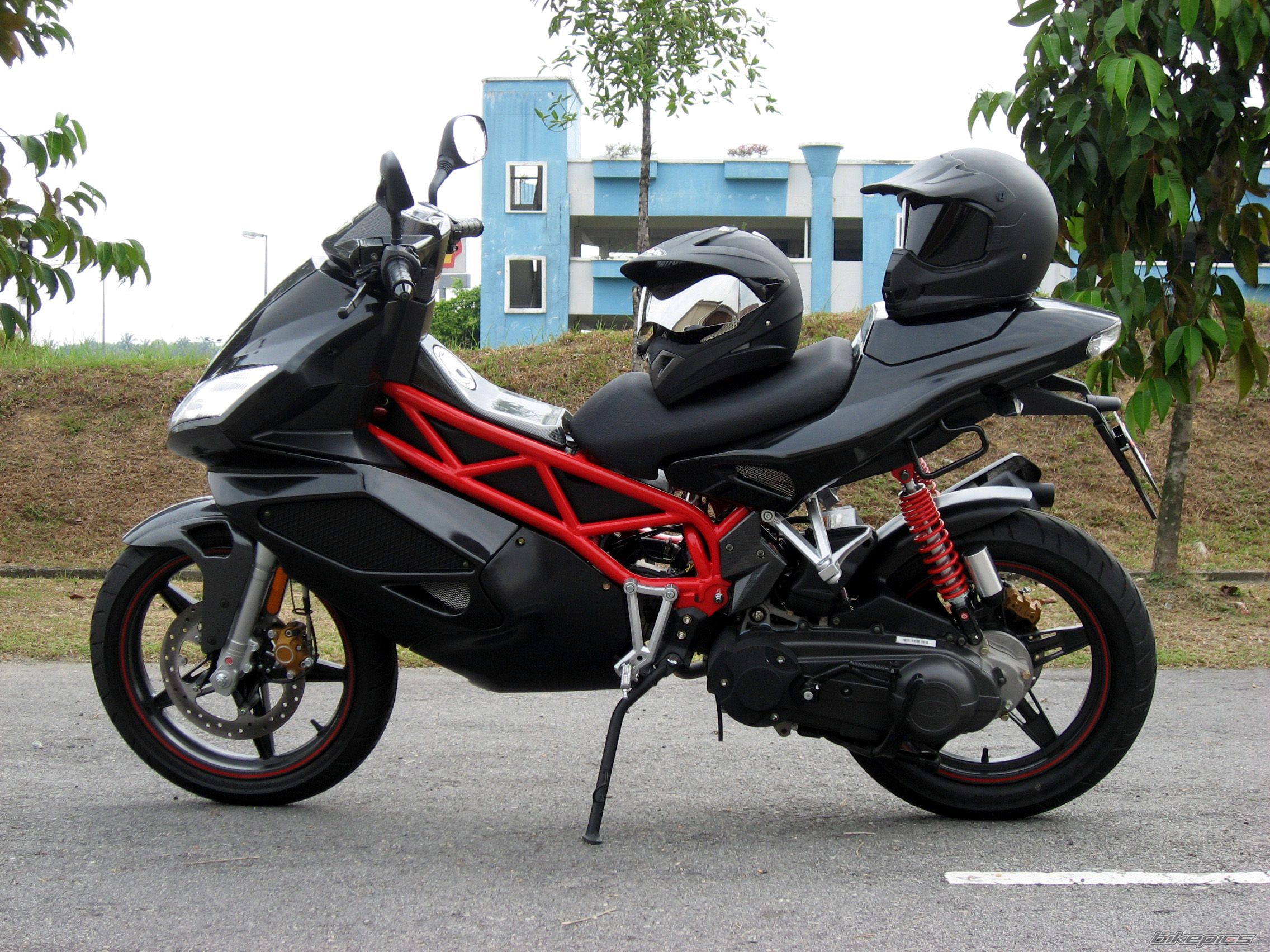 Bike Photo 1754186