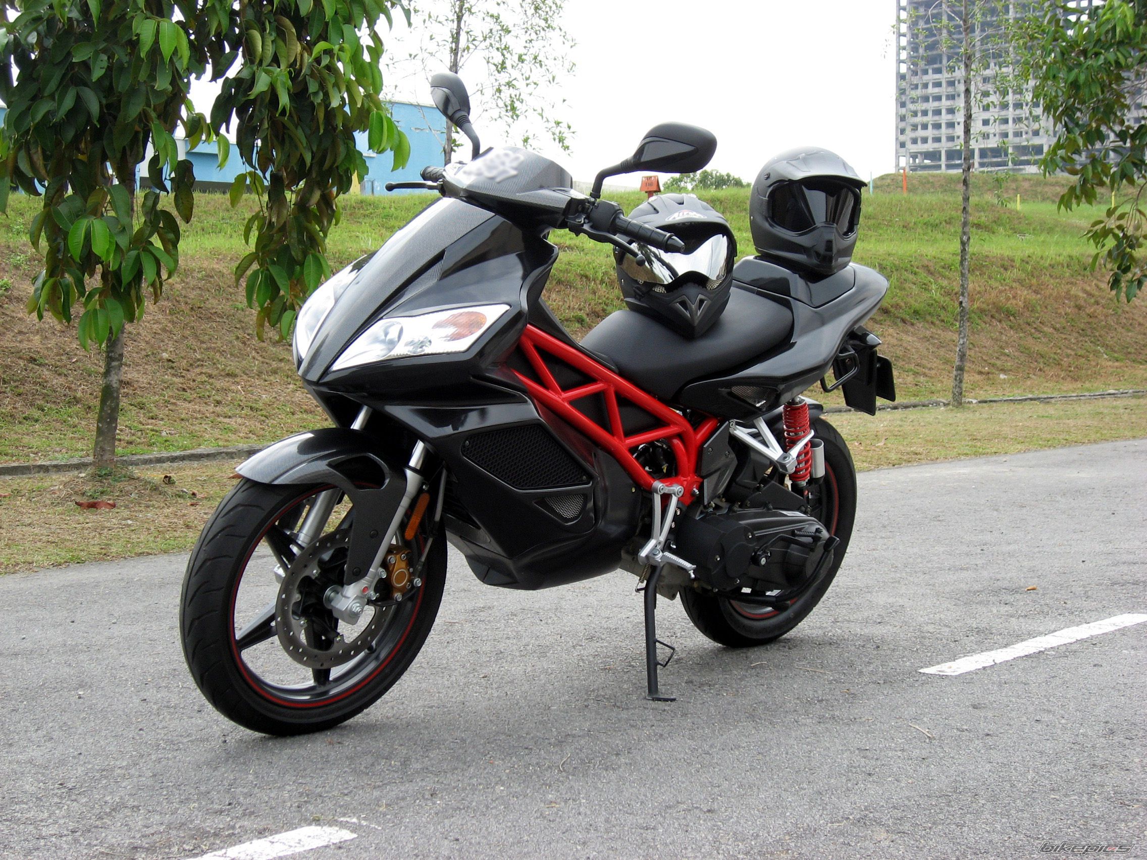 Bike Photo 1754187