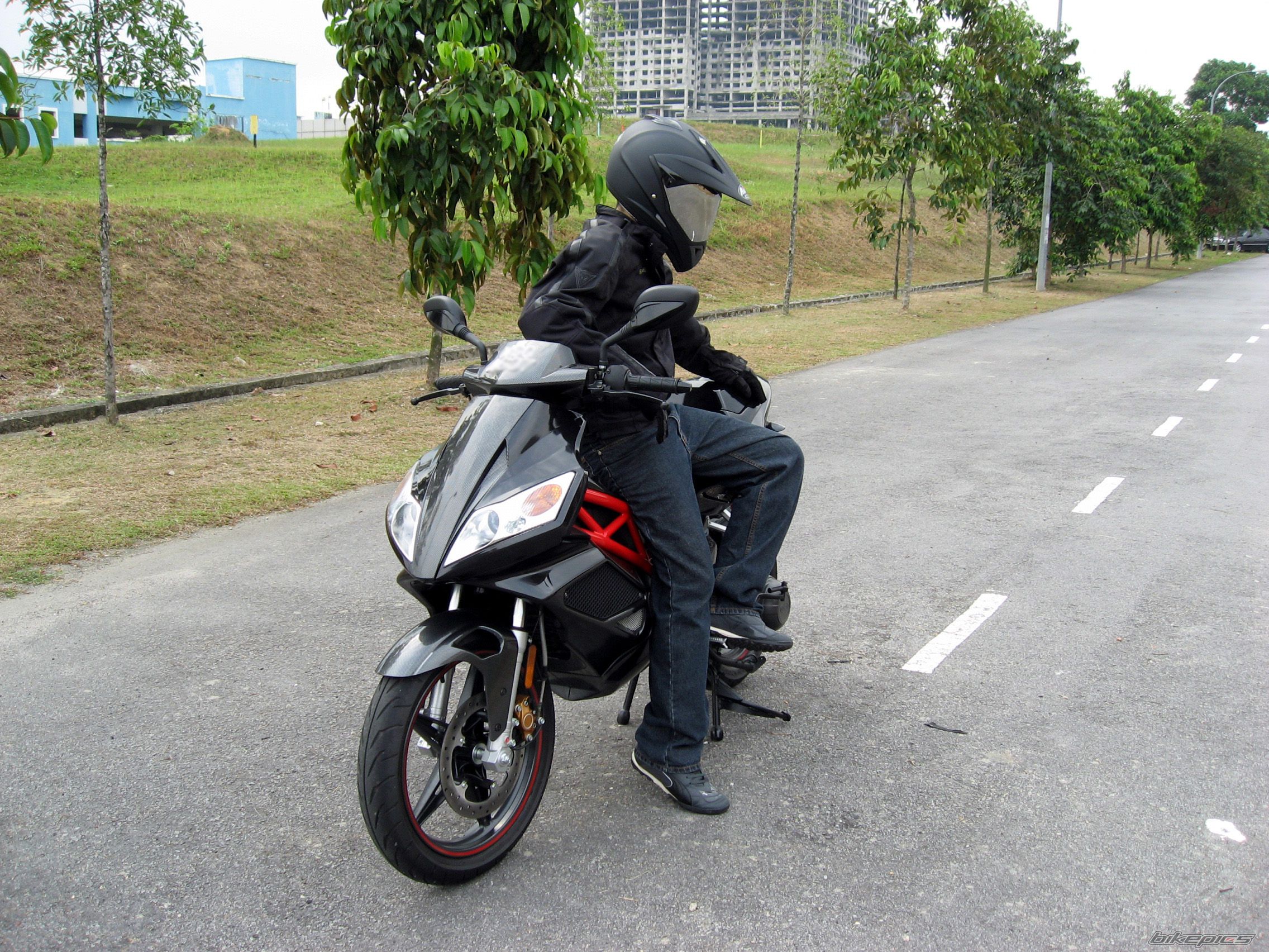 Bike Photo 1754197