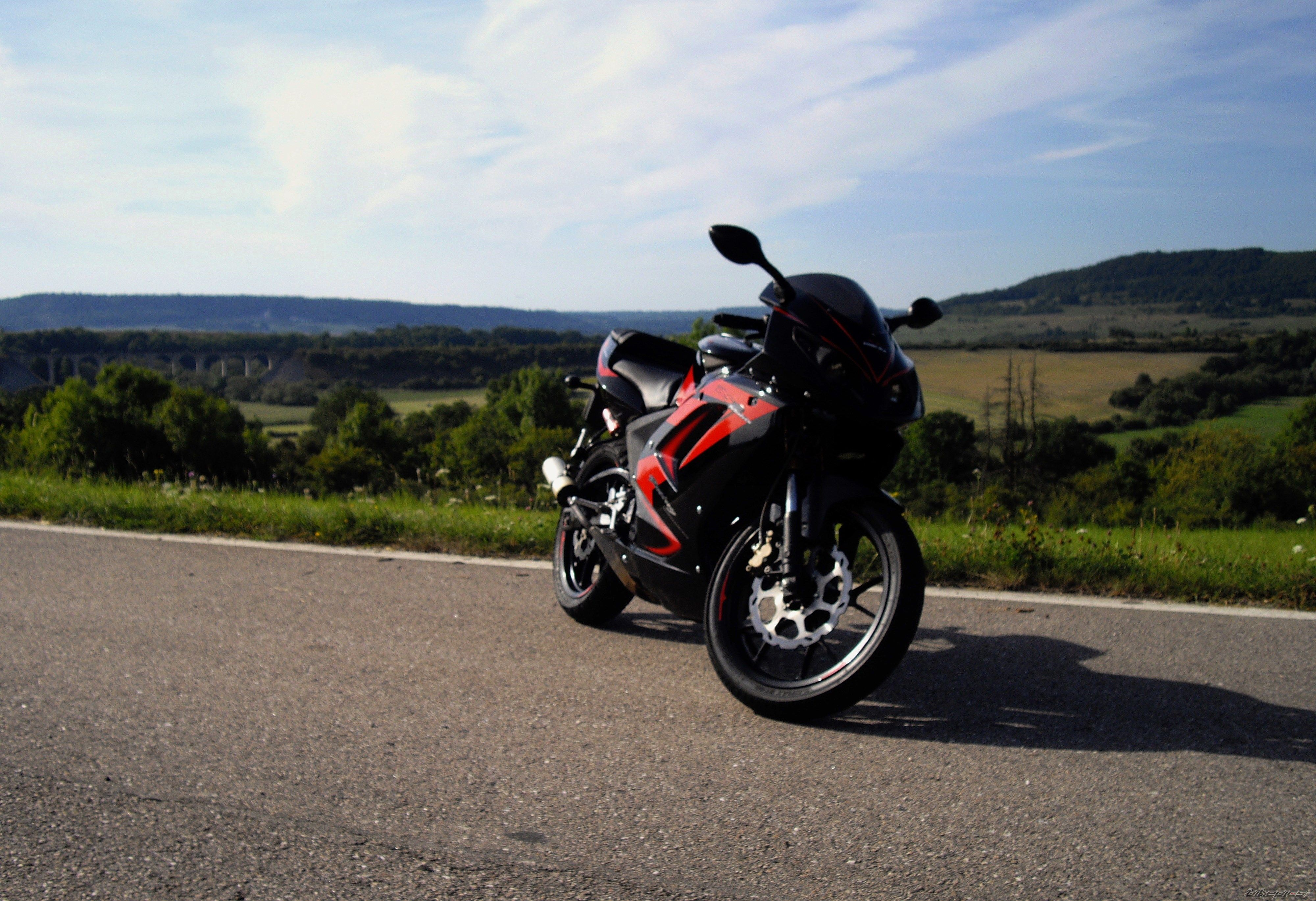 Bike Photo 1755088