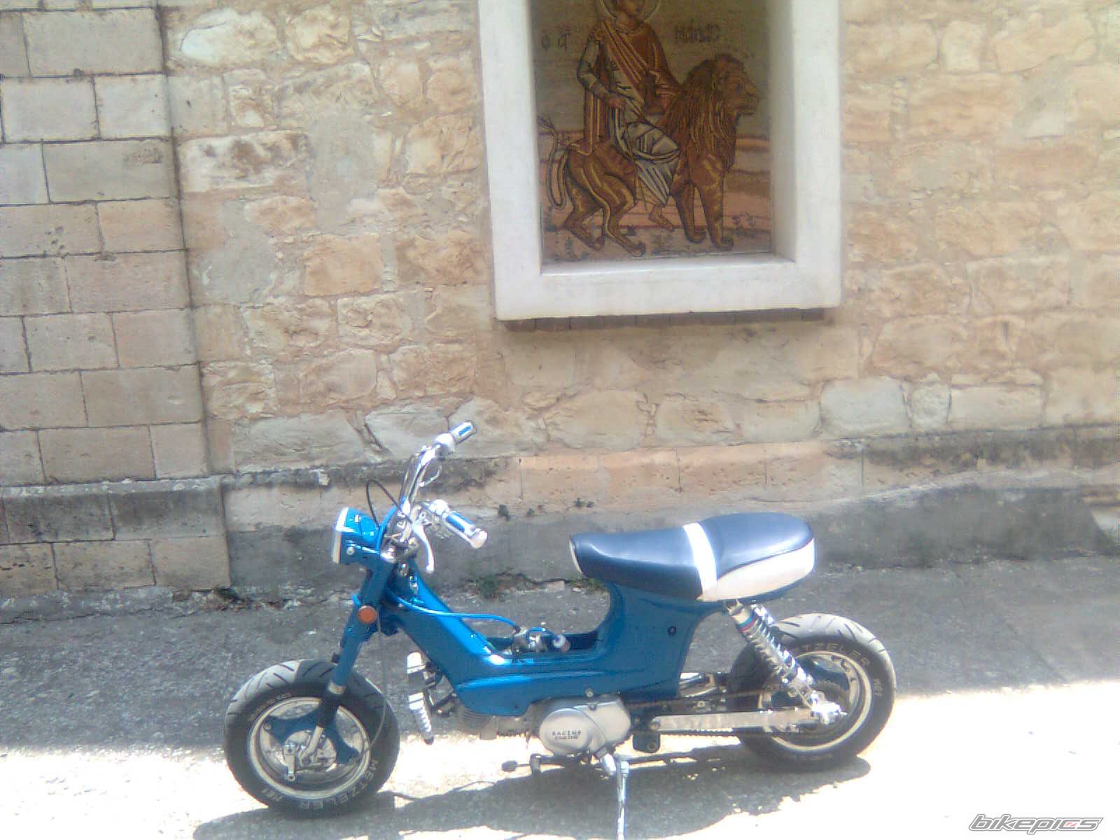 Photo 1758191