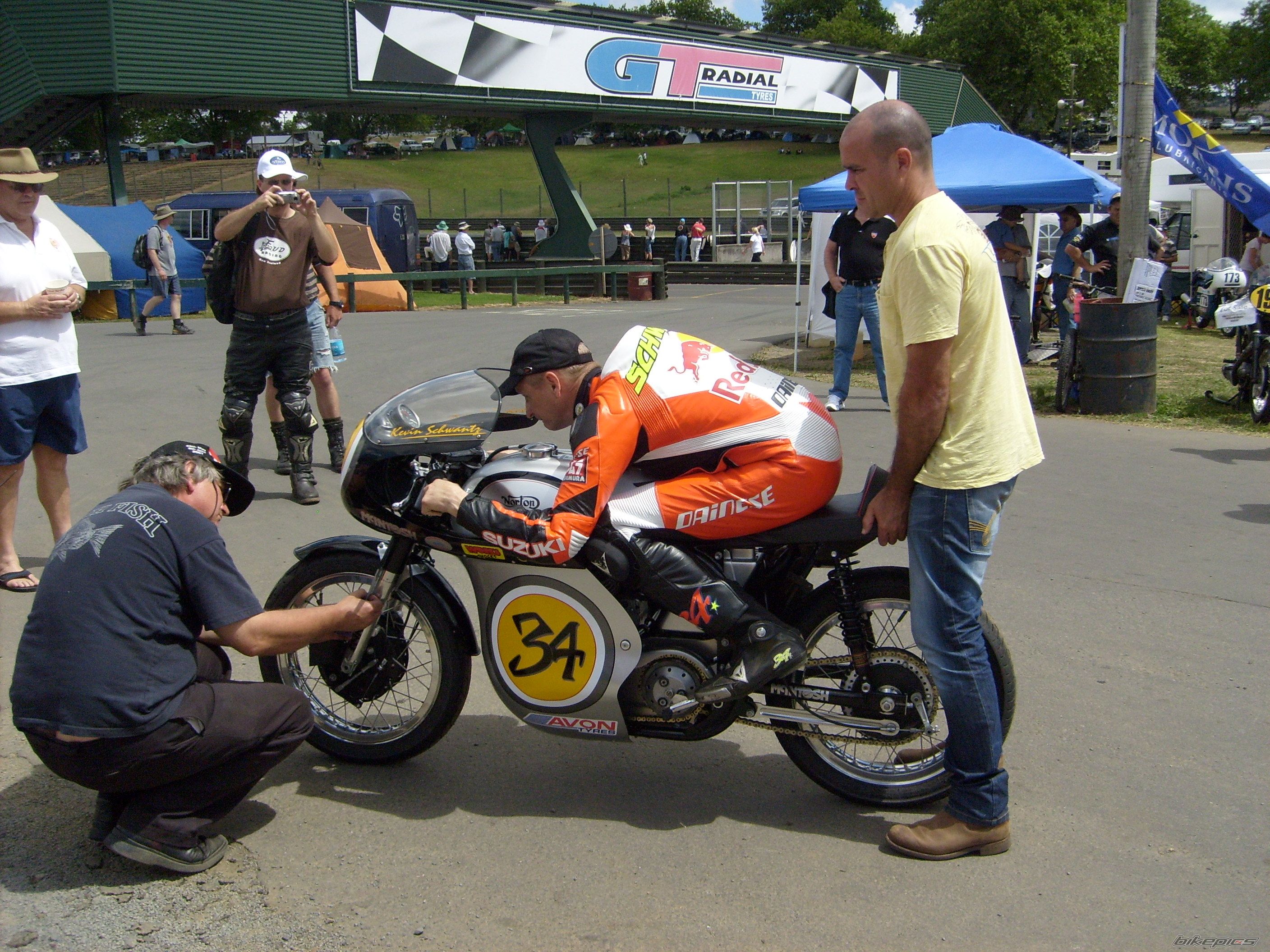 Bike Photo 1758400