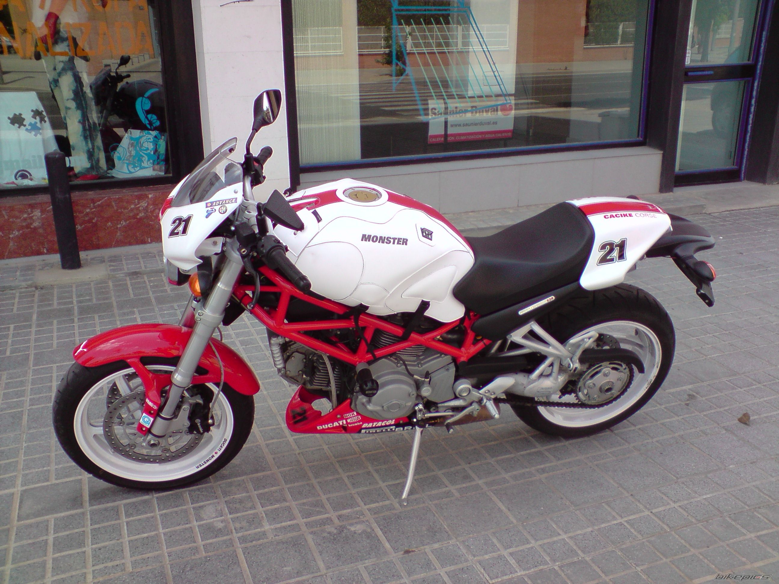 Photo 1758871