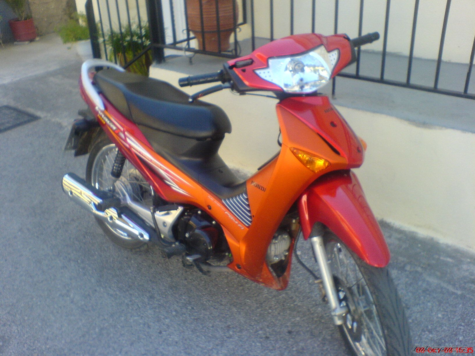 Photo 1774398