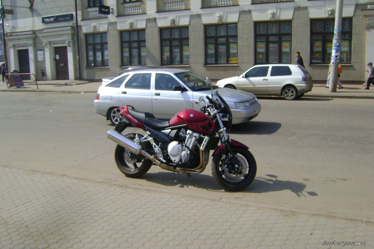 Photo 1775386