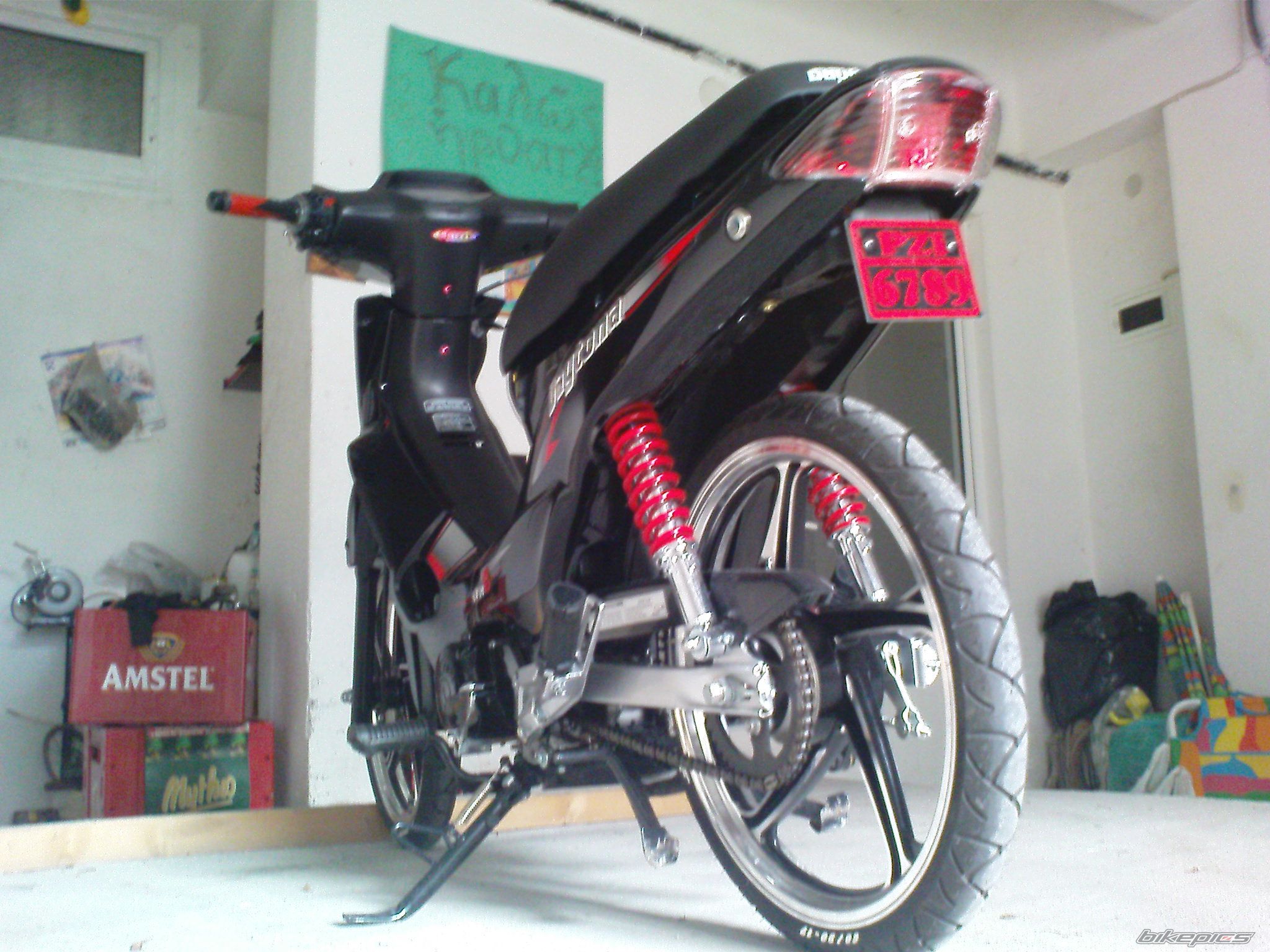 Photo 1775437