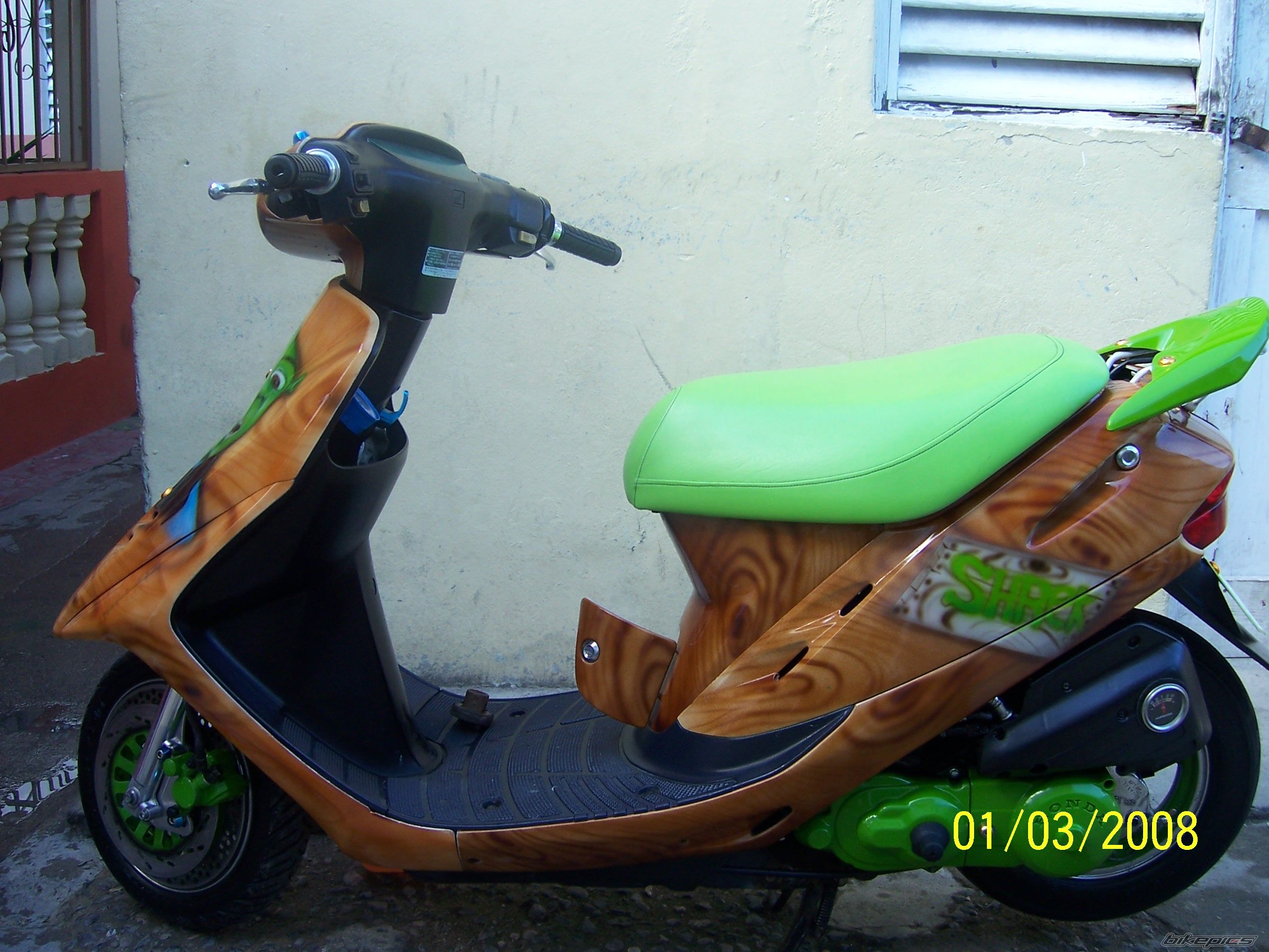 Photo 1776646