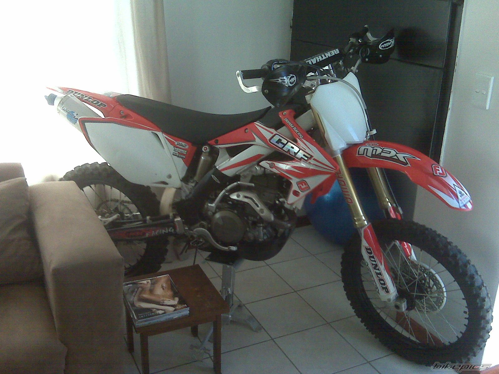 Photo 1776841