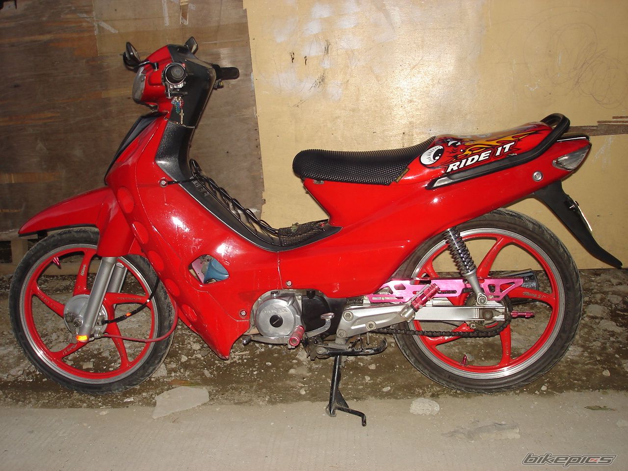 Photo 1776894