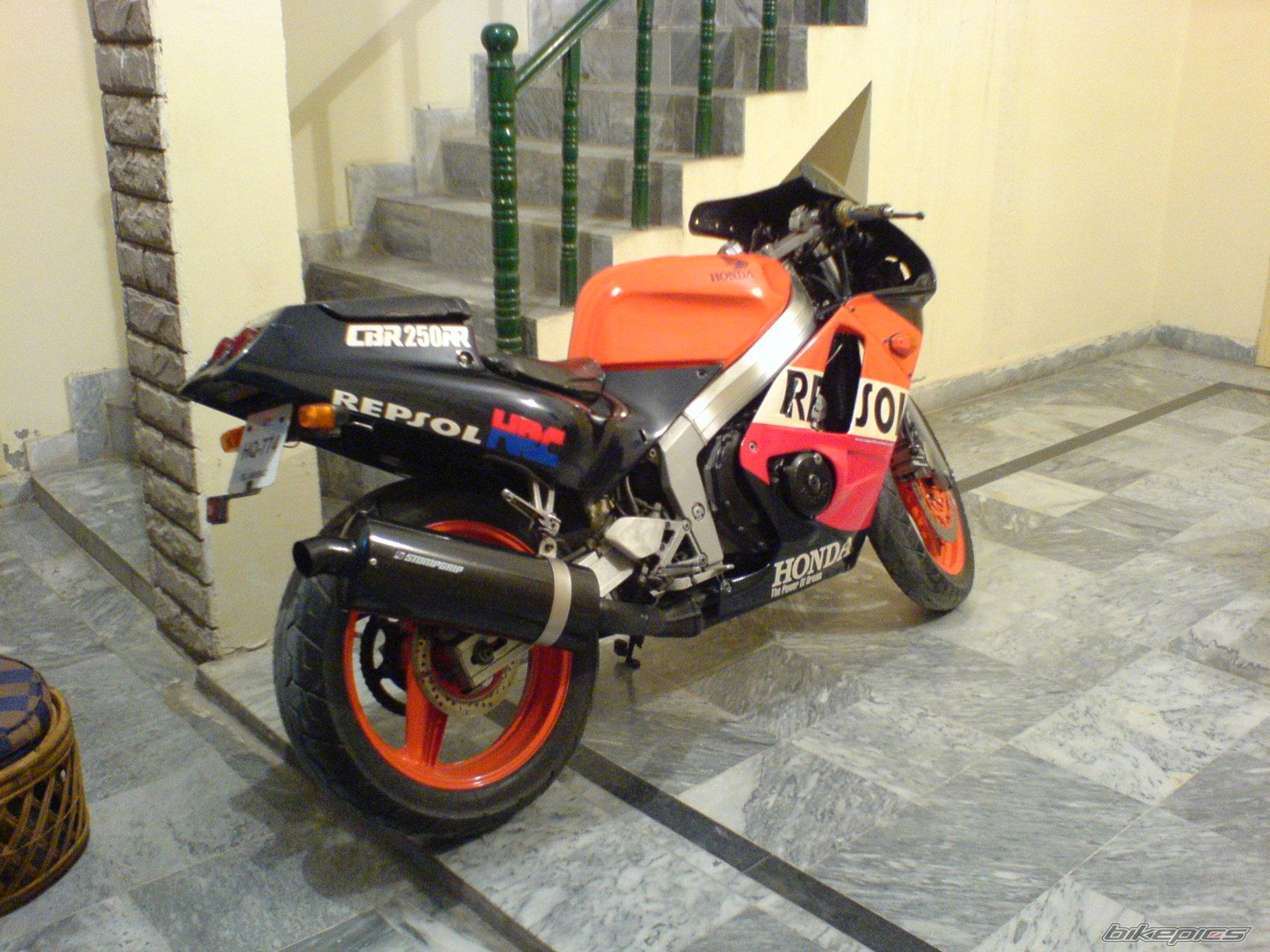 Photo 1777216