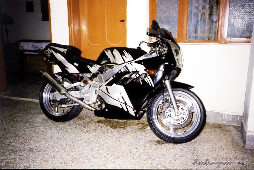 Photo 1777976