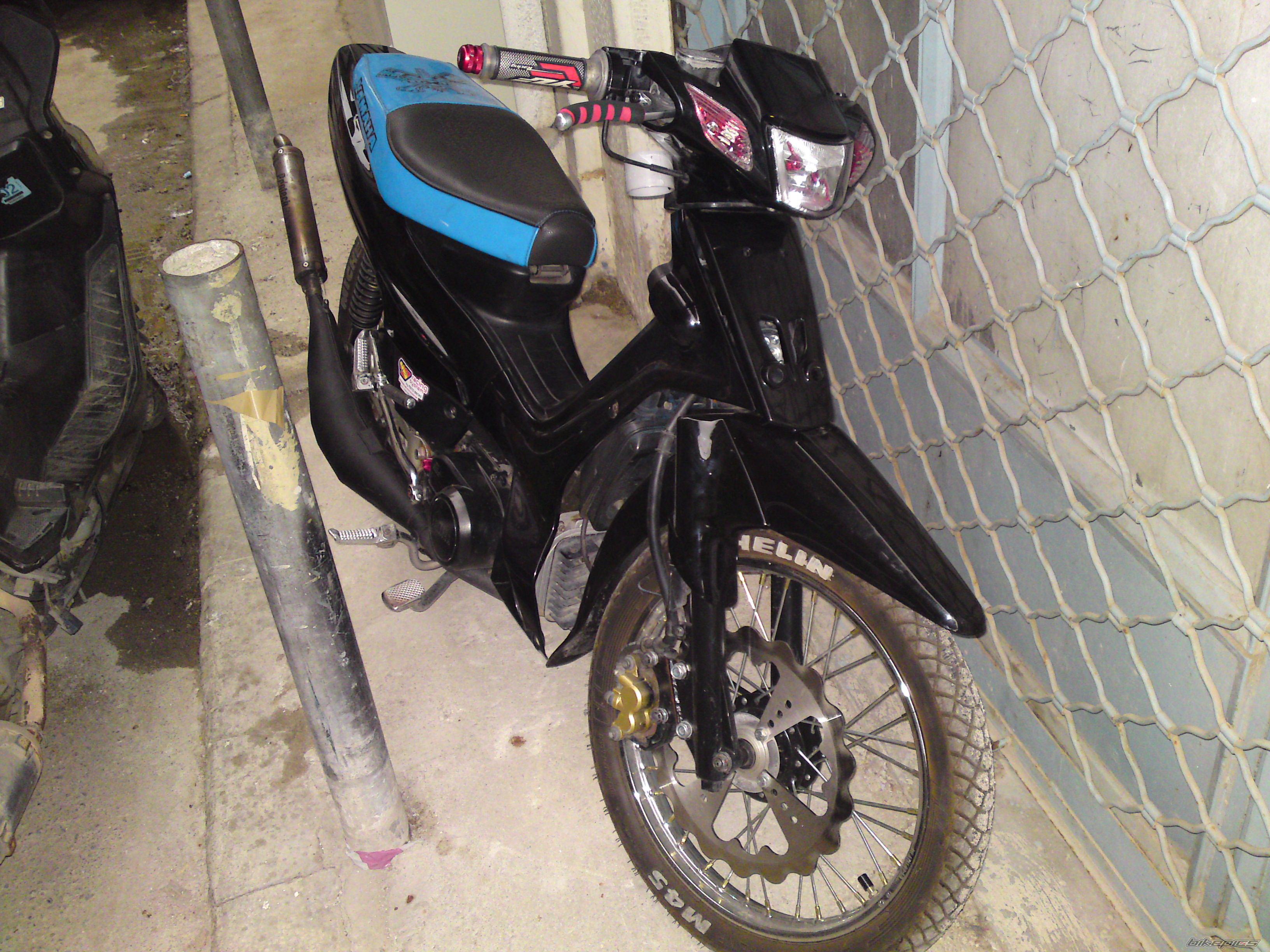 Photo 1778684
